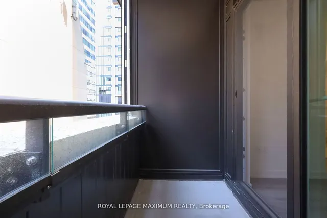 Additional property image - 234 Simcoe St Unit 720