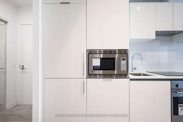Additional property image - 234 Simcoe St Unit 720