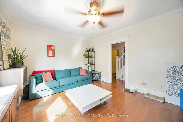 Additional property image - 689 Dovercourt Rd