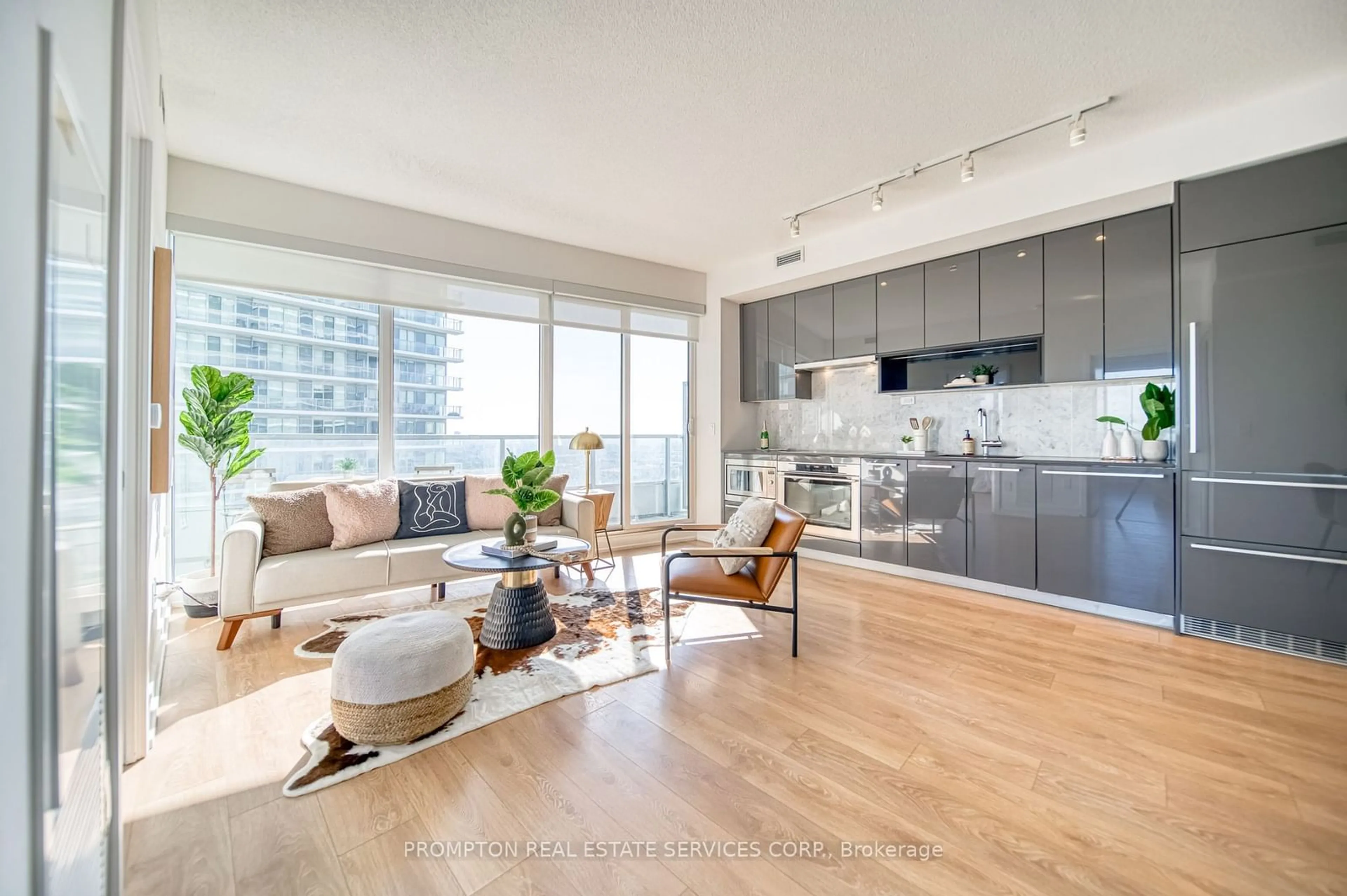 Open concept kitchen for 115 McMahon Dr #2505, Toronto Ontario M2K 0E3