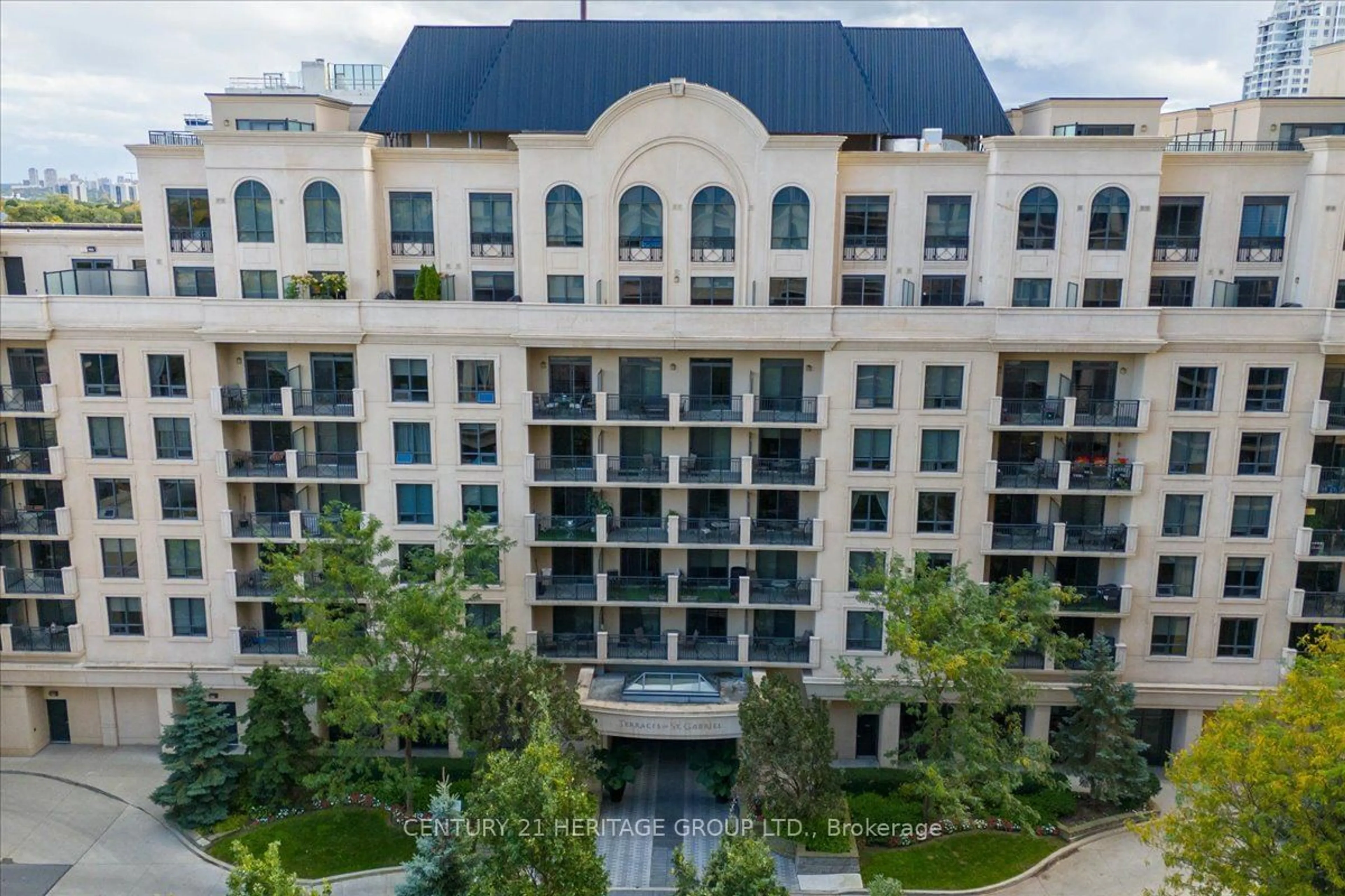 A pic from exterior of the house or condo, the front or back of building for 650 Sheppard Ave #219, Toronto Ontario M2K 1B7