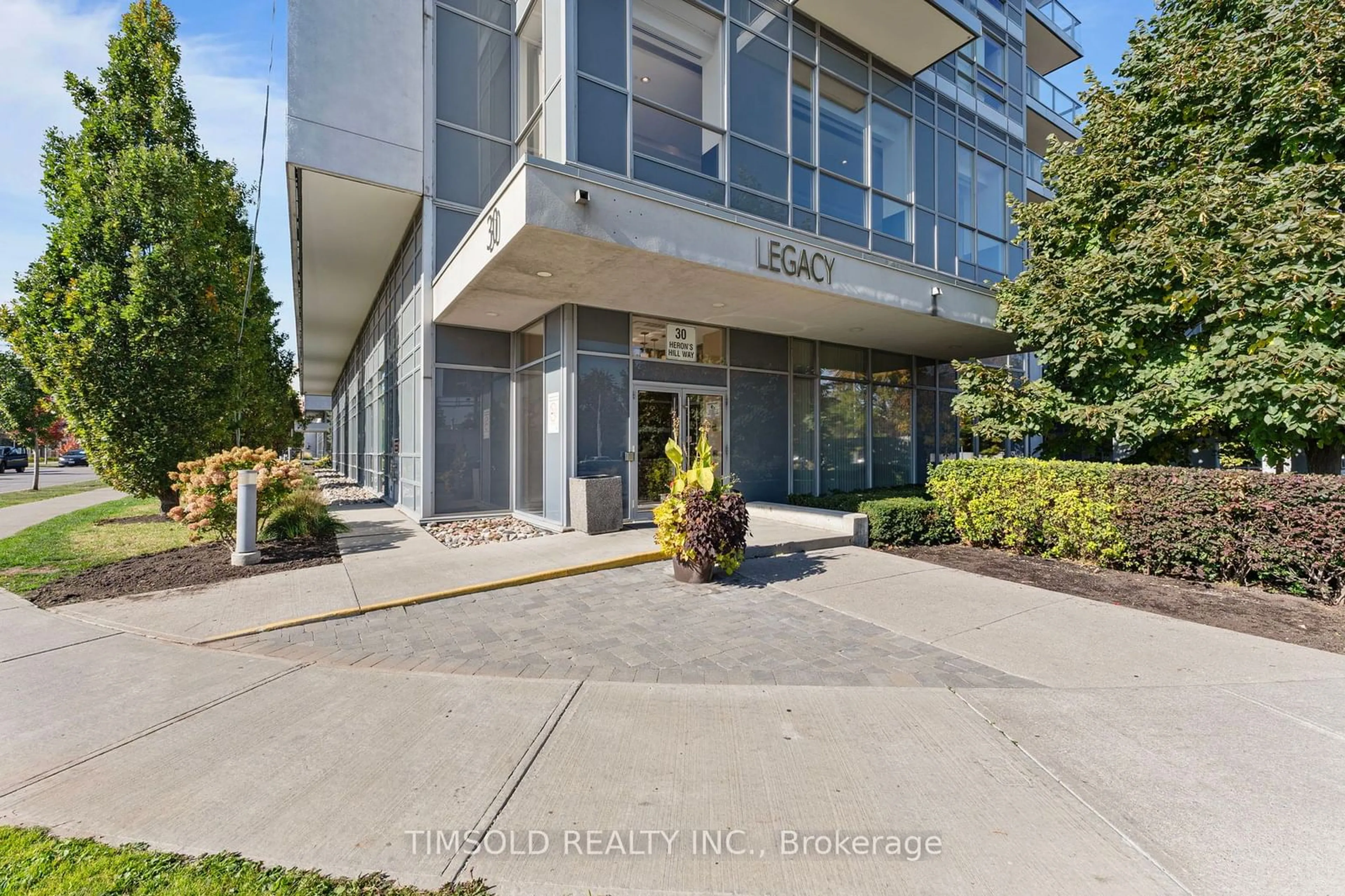 A pic from exterior of the house or condo, the street view for 30 HERONS HILL Way #2501, Toronto Ontario M2J 0A7