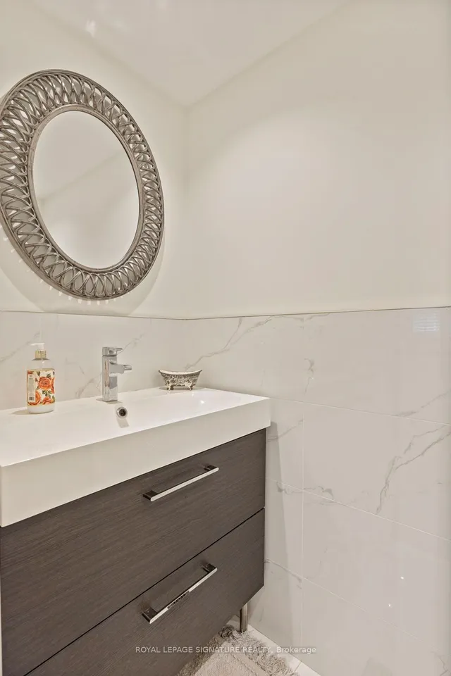 Additional property image - 96 Carnival Crt