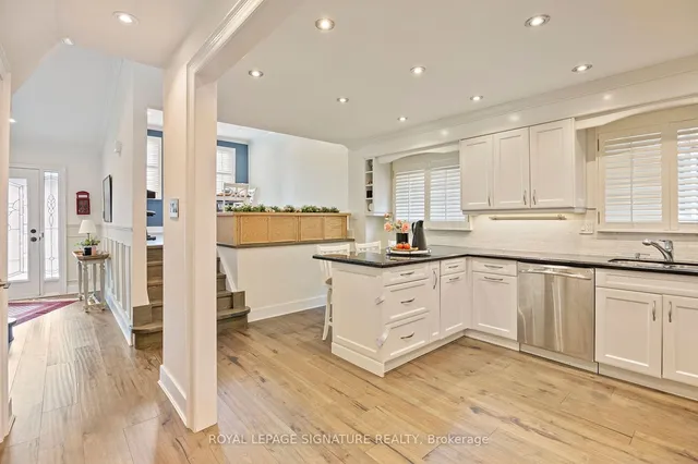 Additional property image - 96 Carnival Crt