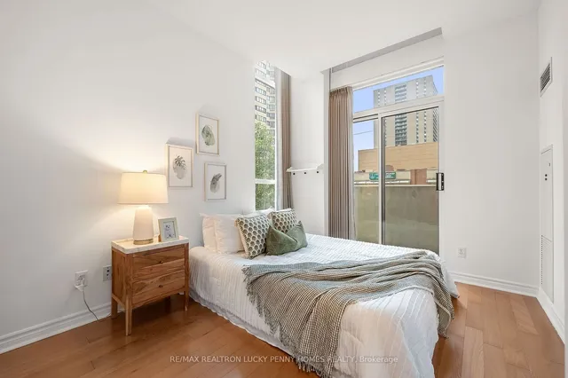 Additional property image - 18 Spring Garden Ave Unit 106