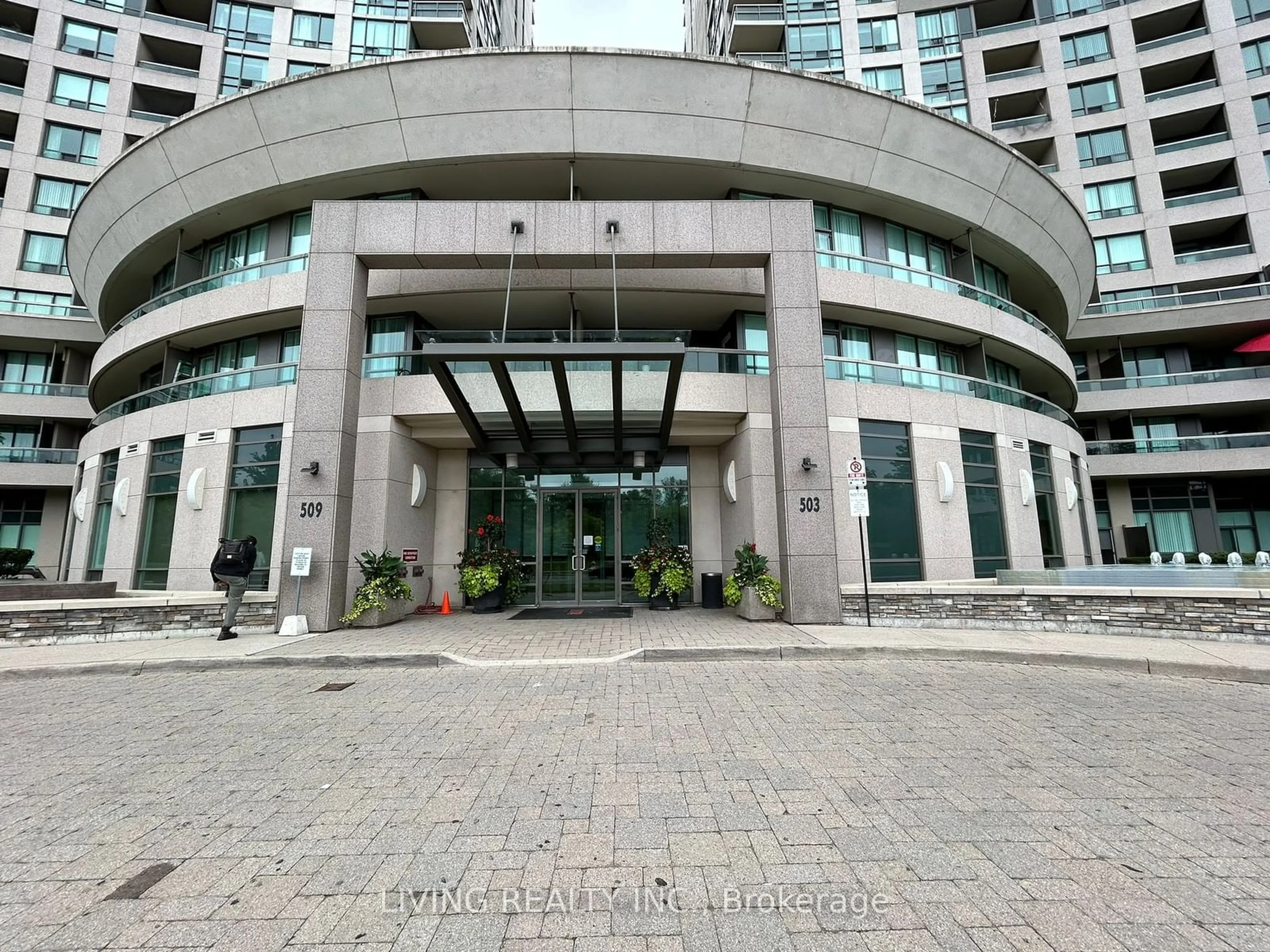 A pic from exterior of the house or condo, the front or back of building for 503 Beecroft Rd #912, Toronto Ontario M2N 0A2