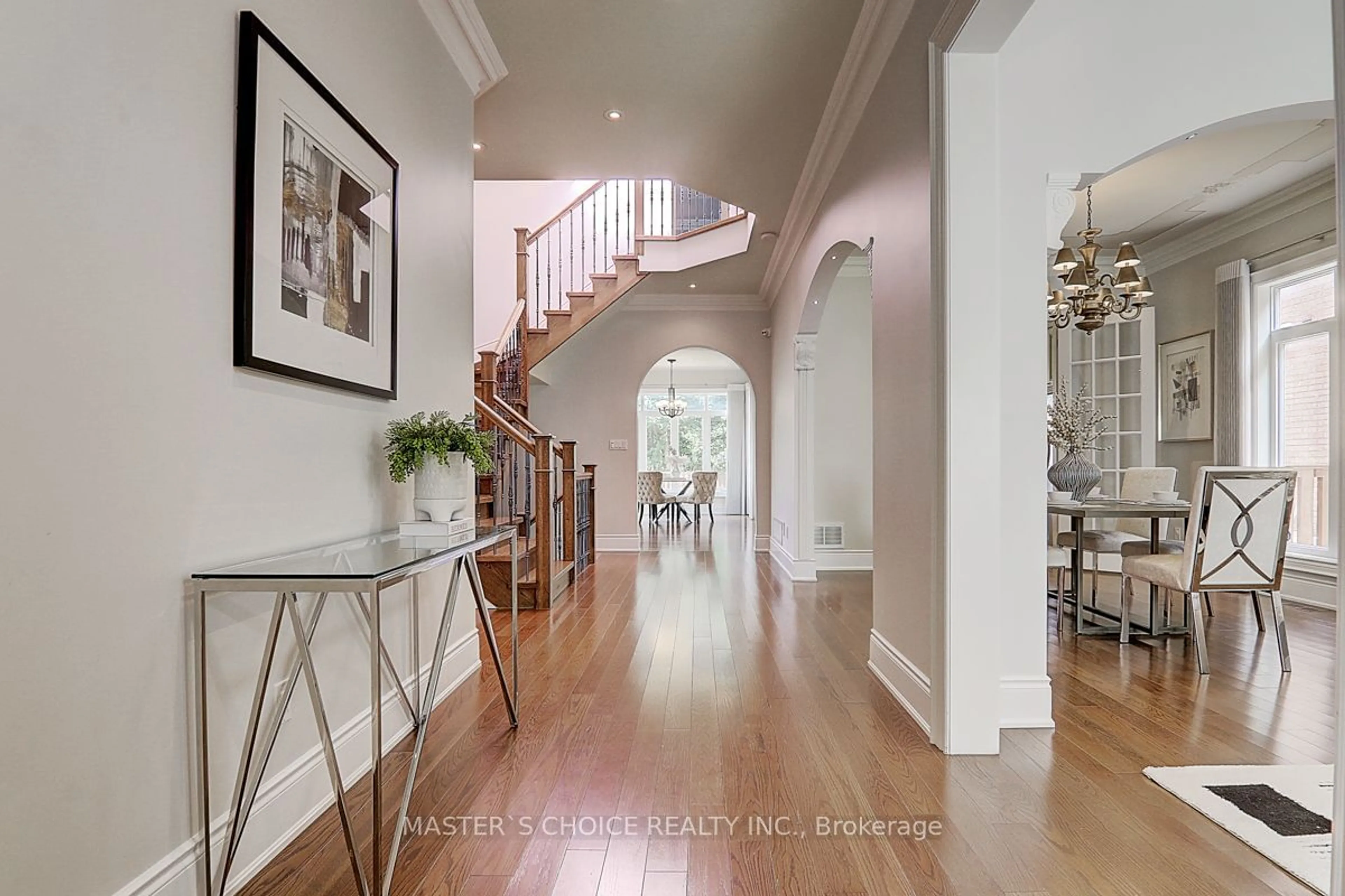 Indoor entryway, wood floors for 6 Terrace Ave, Toronto Ontario M2R 1E9