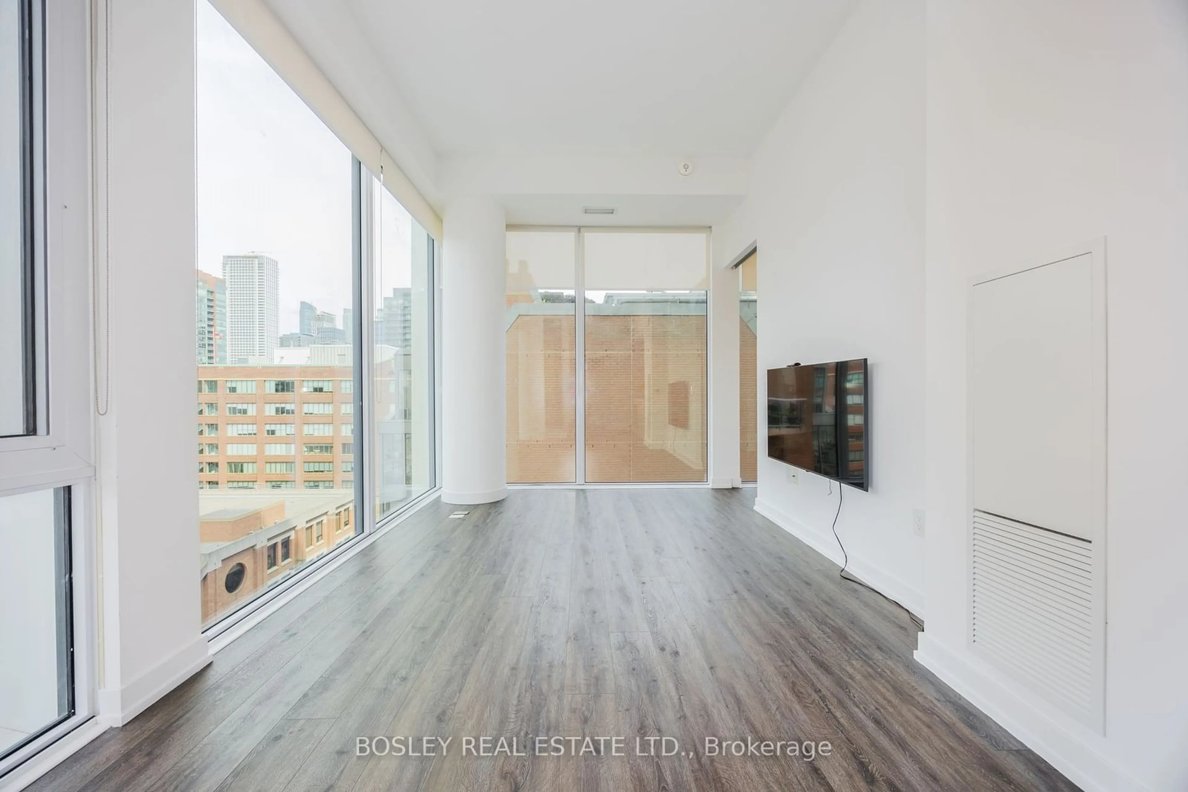 Other indoor space, wood floors for 158 Front St #903, Toronto Ontario M5A 0K9