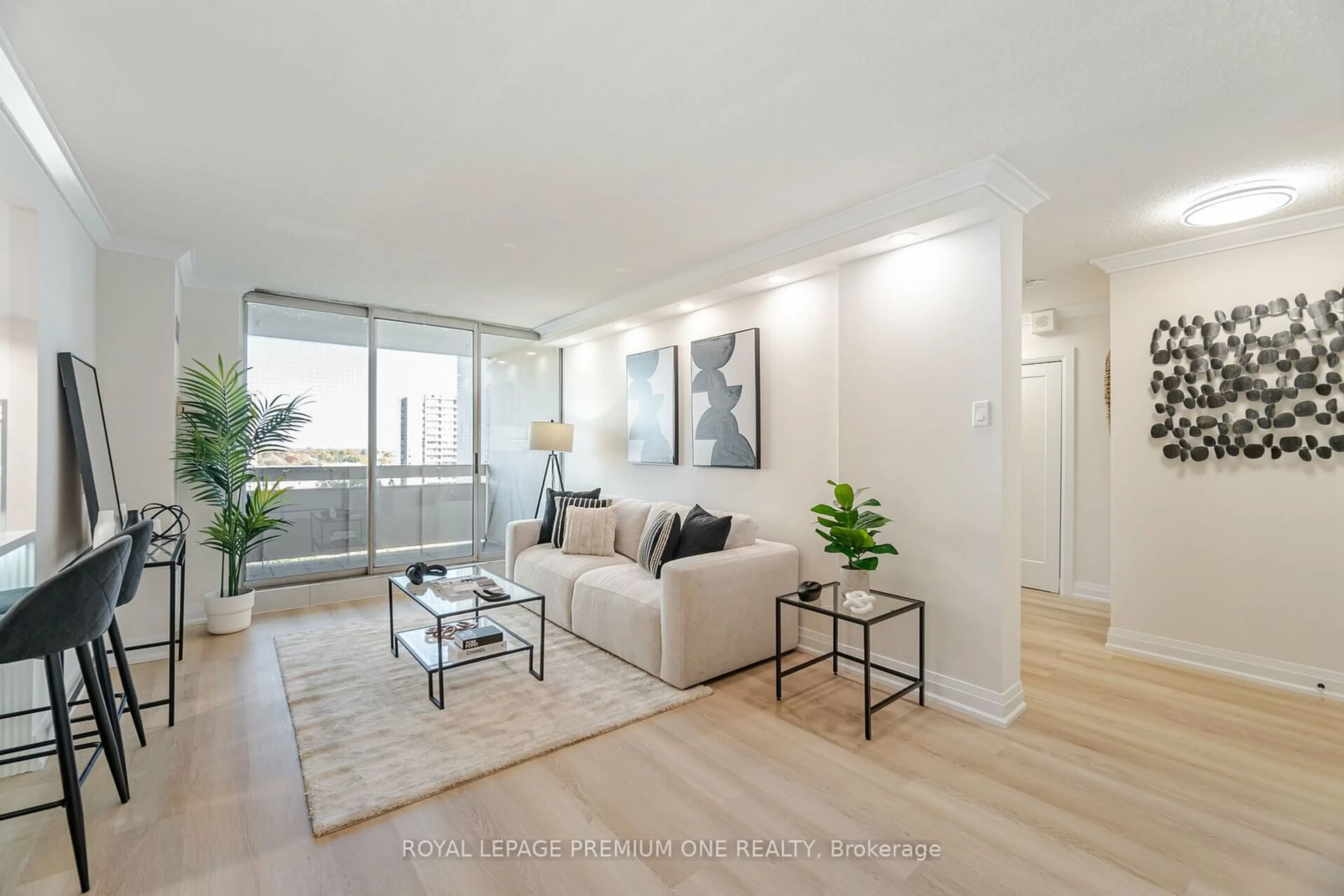 Living room, wood floors for 205 Hilda Ave #1206, Toronto Ontario M3M 4B1