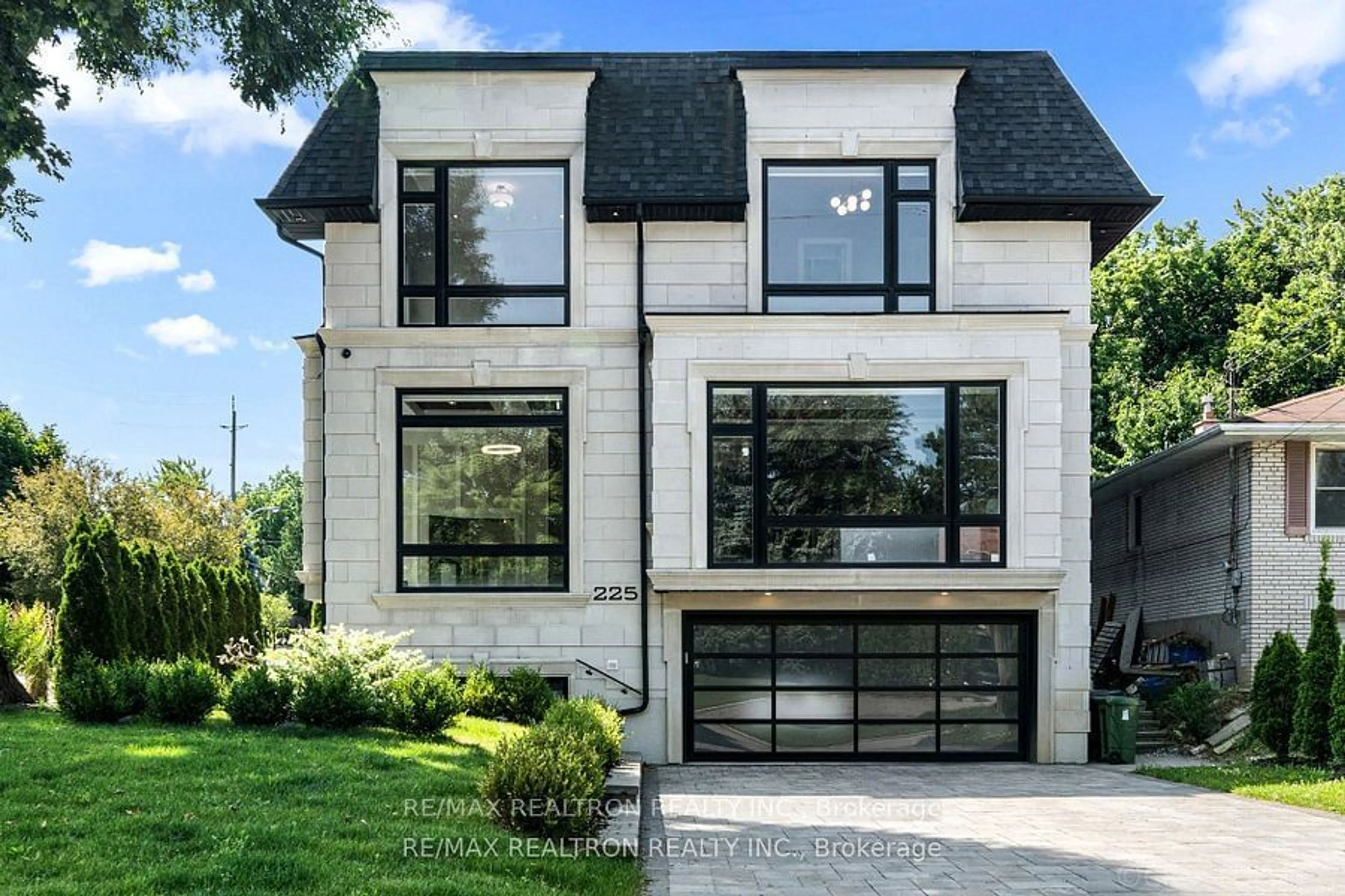 Home with brick exterior material for 225 Northwood Dr, Toronto Ontario M2M 2K5