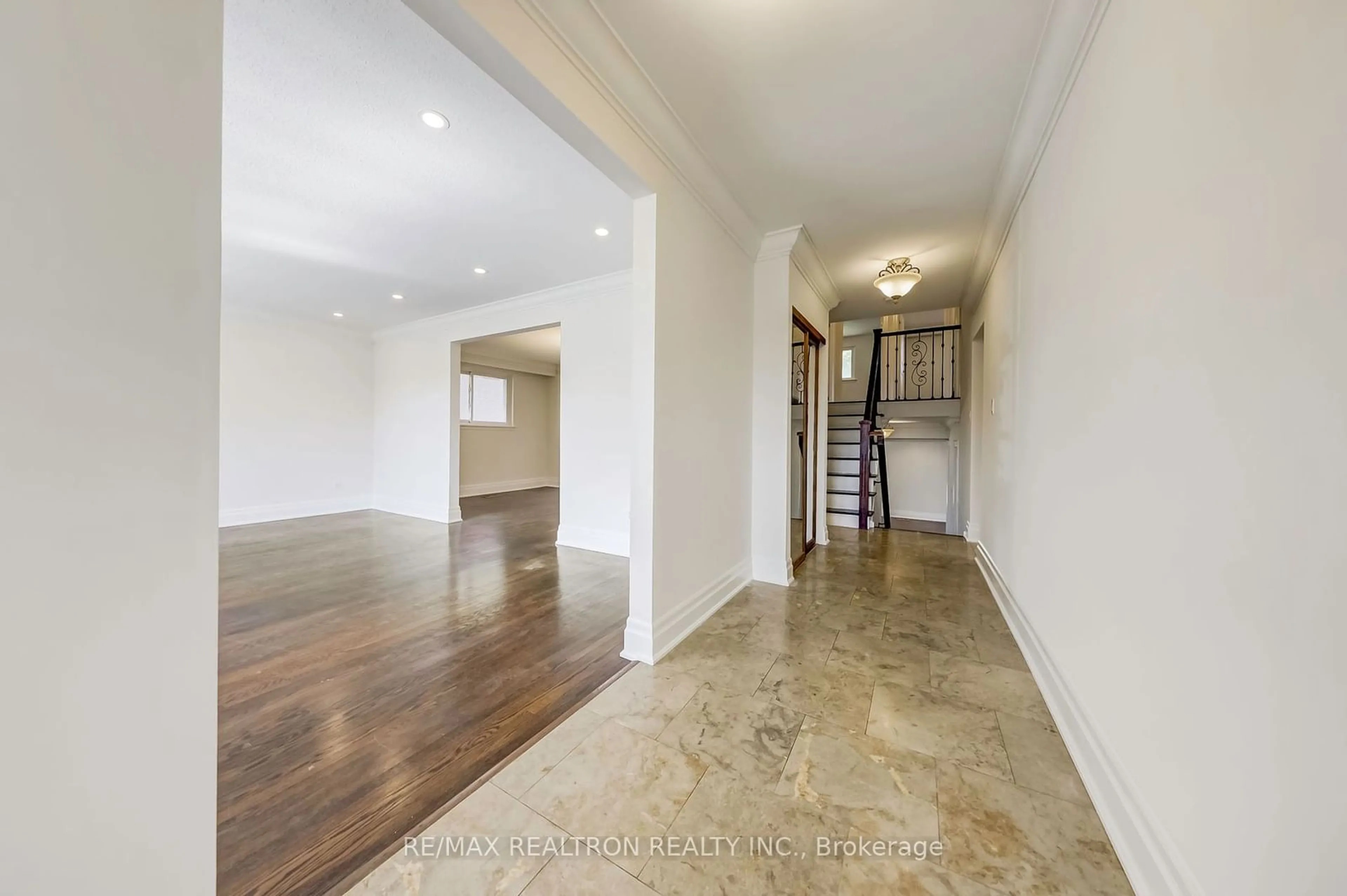 Indoor foyer, wood floors for 16 Wyvern Rd, Toronto Ontario M2K 2K4