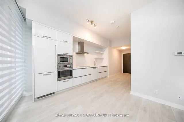 Additional property image - 2221 Yonge St Unit 3006