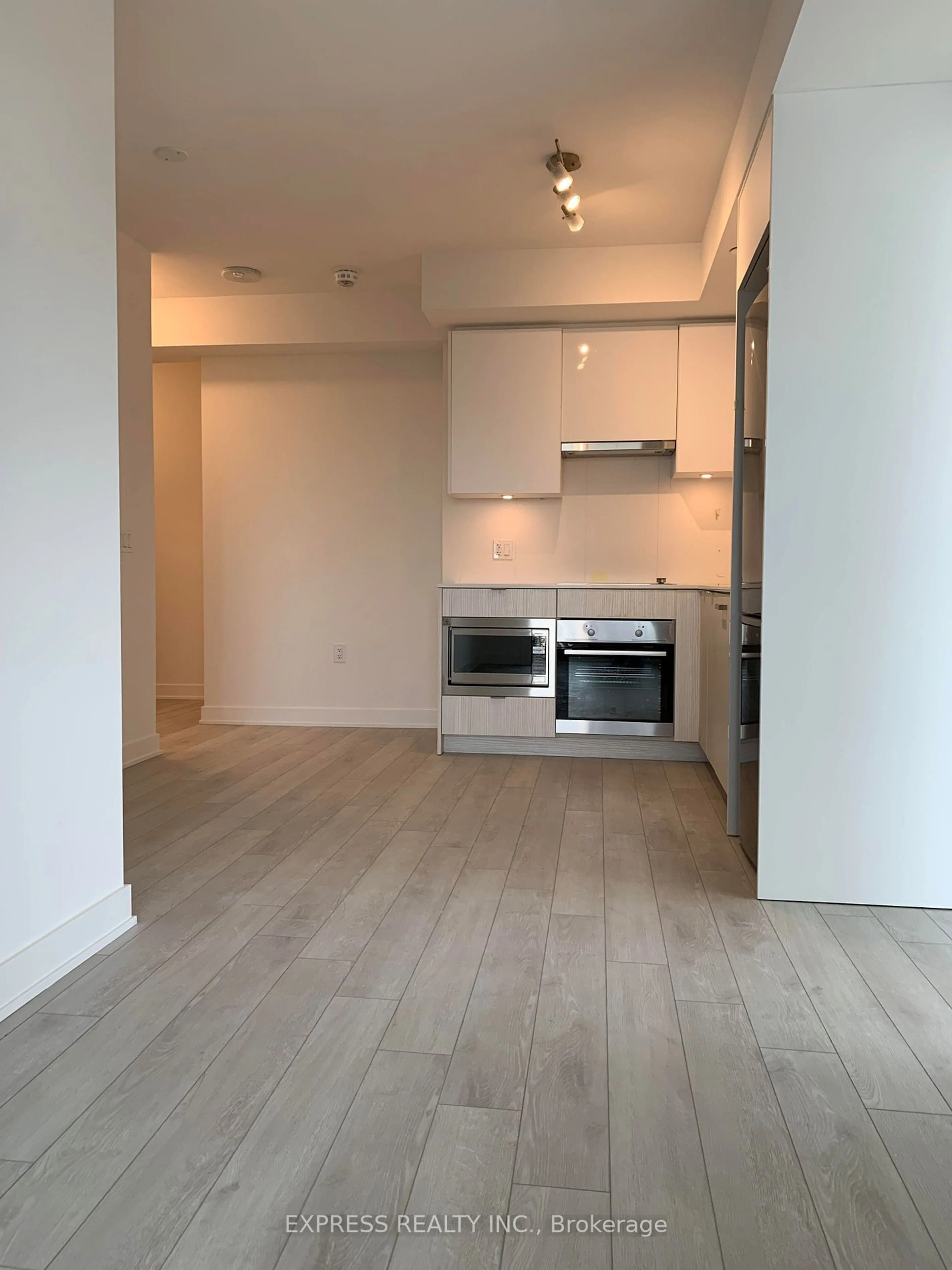 A pic of a room, wood floors for 195 Redpath Ave #2612, Toronto Ontario M4P 0E4