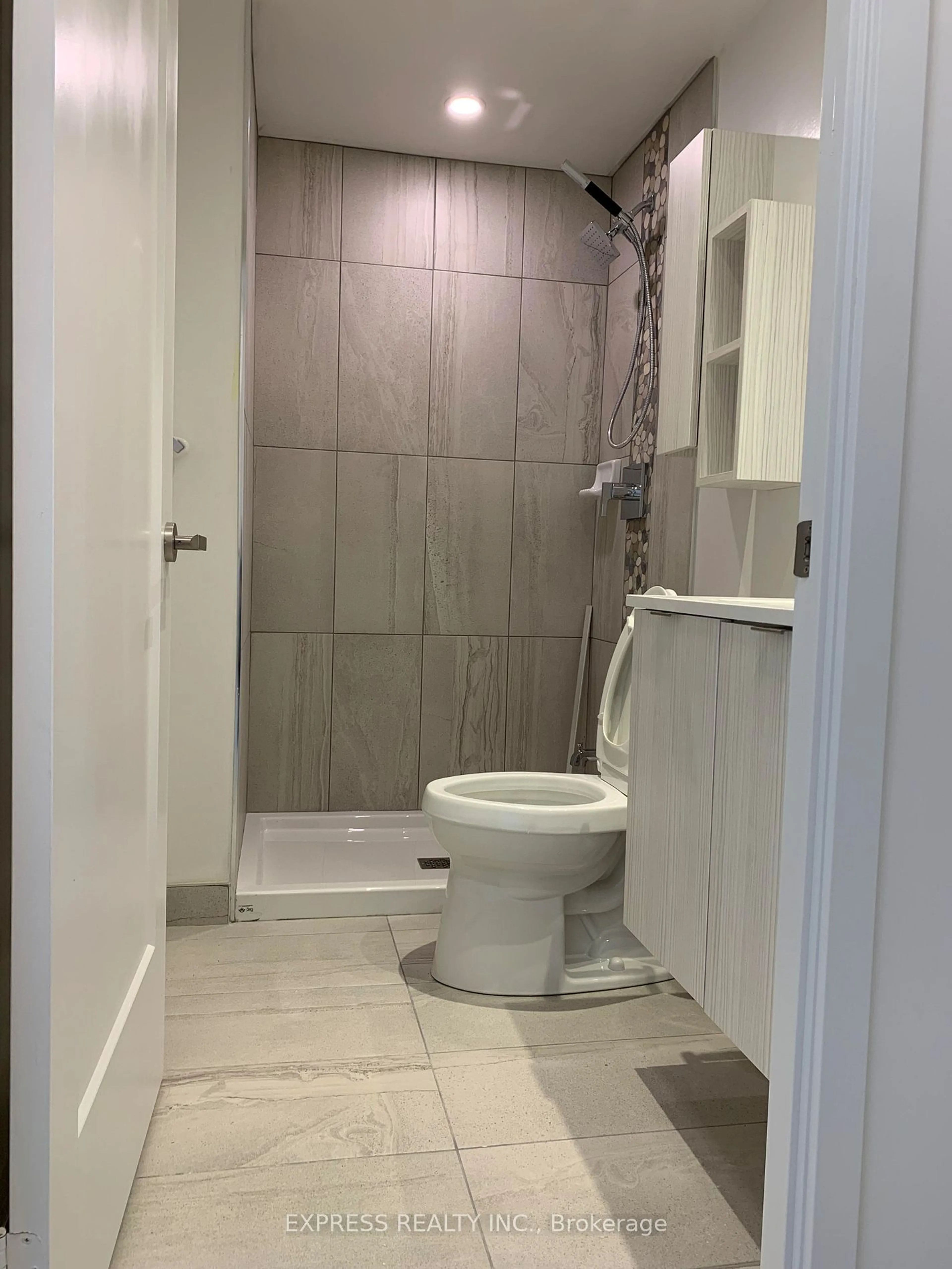 Bathroom, not visible floor for 195 Redpath Ave #2612, Toronto Ontario M4P 0E4