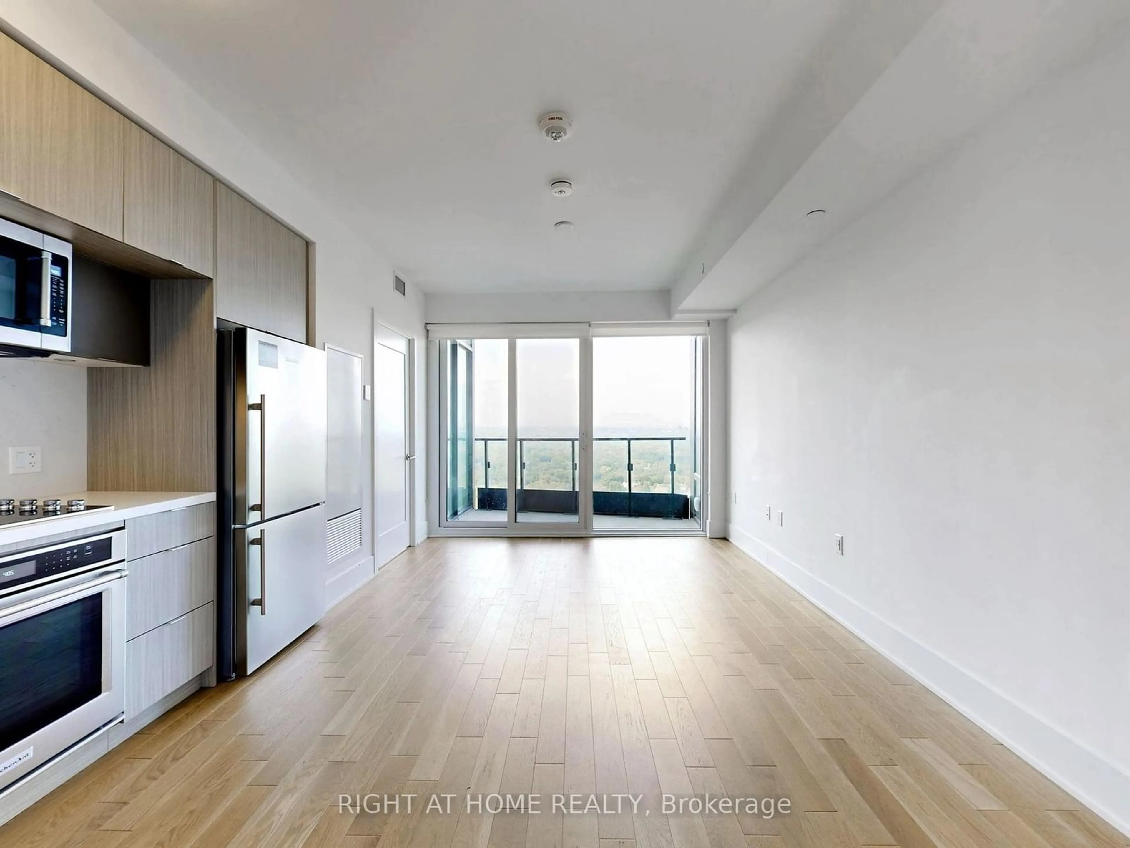 A pic of a room, wood floors for 585 Bloor St #3115, Toronto Ontario M4W 0B3