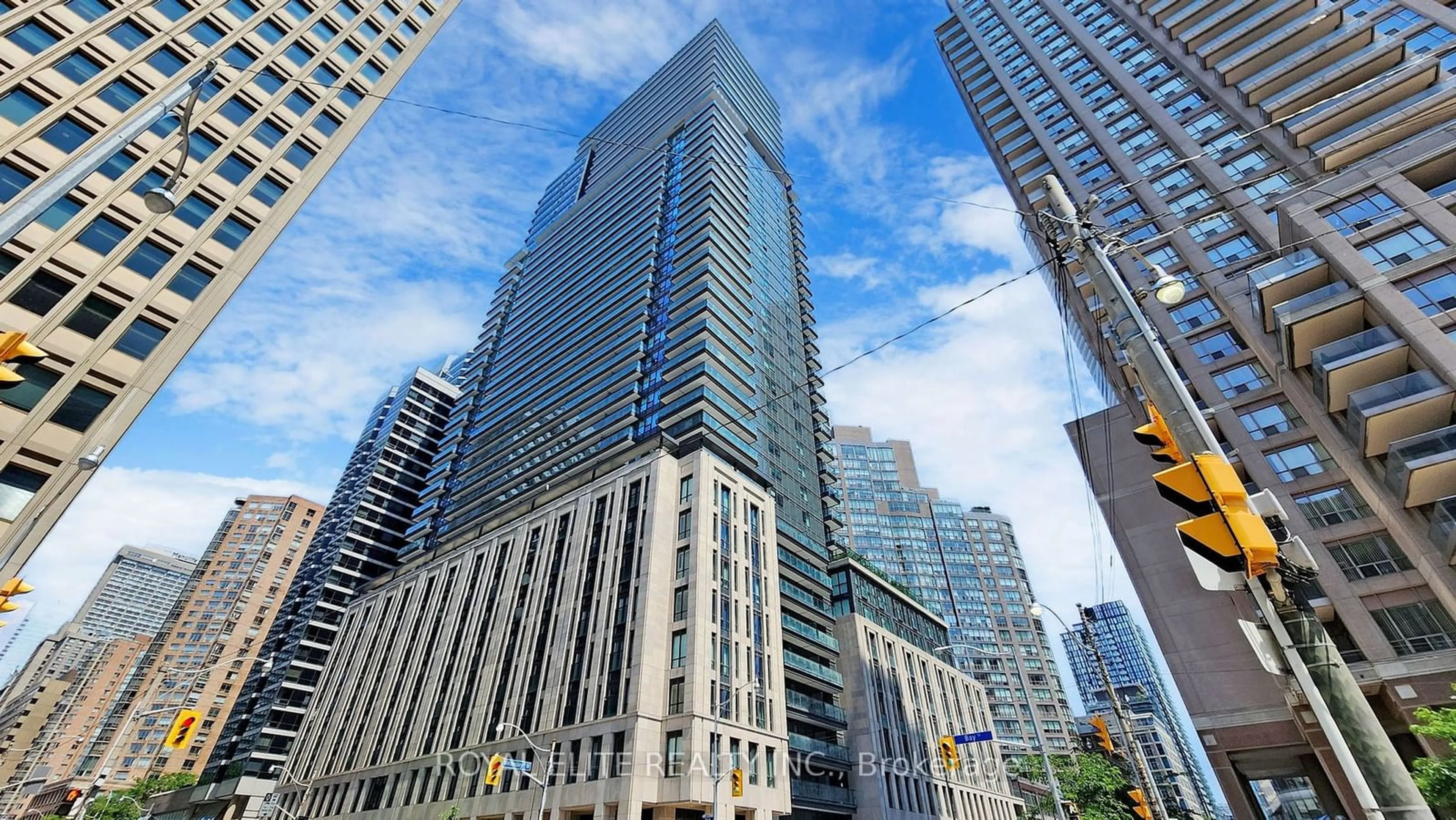 A pic from exterior of the house or condo, the view of city buildings for 955 Bay St #2109, Toronto Ontario M5S 0C6