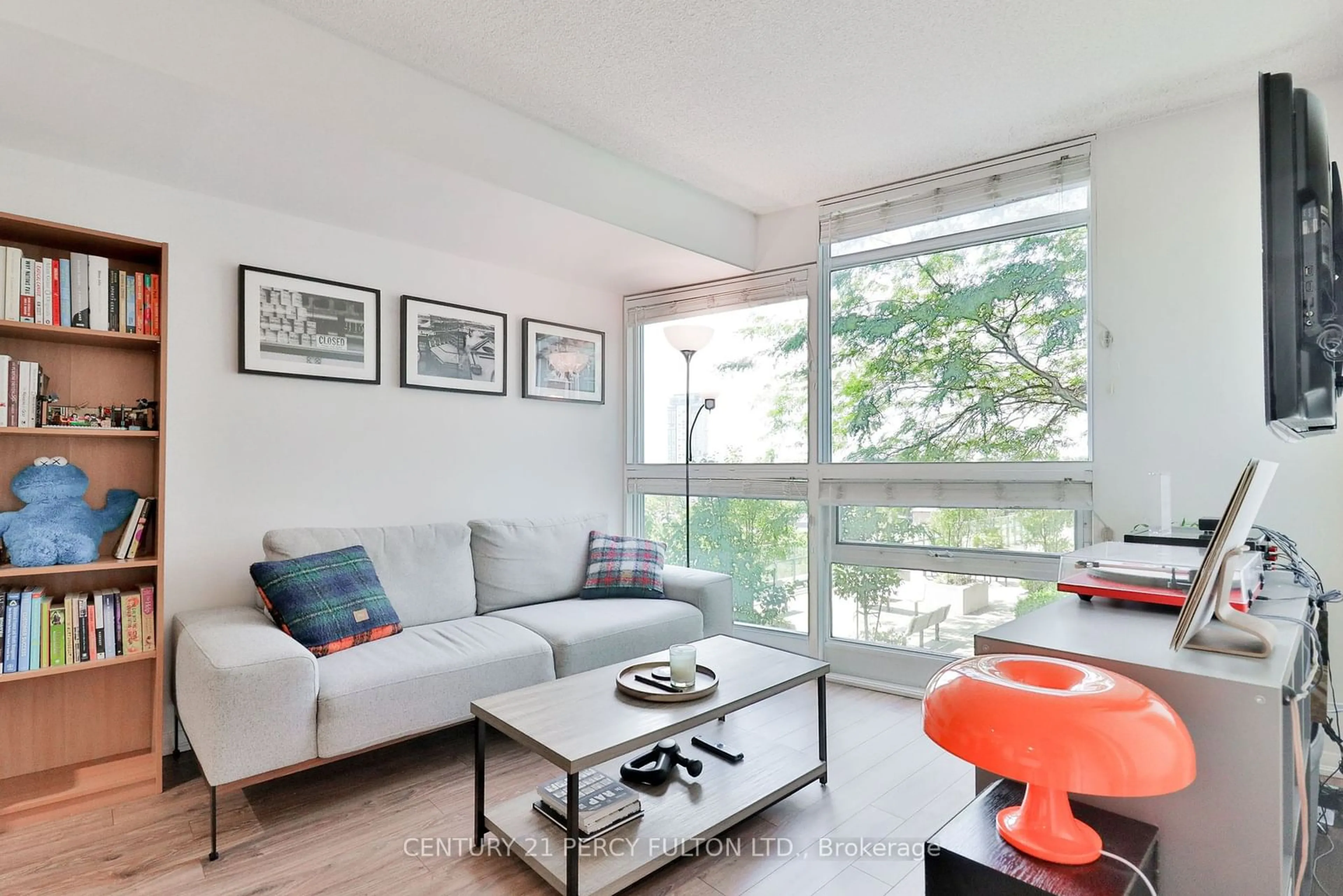 Living room, wood floors for 219 Fort York Blvd #910, Toronto Ontario M5V 1B1