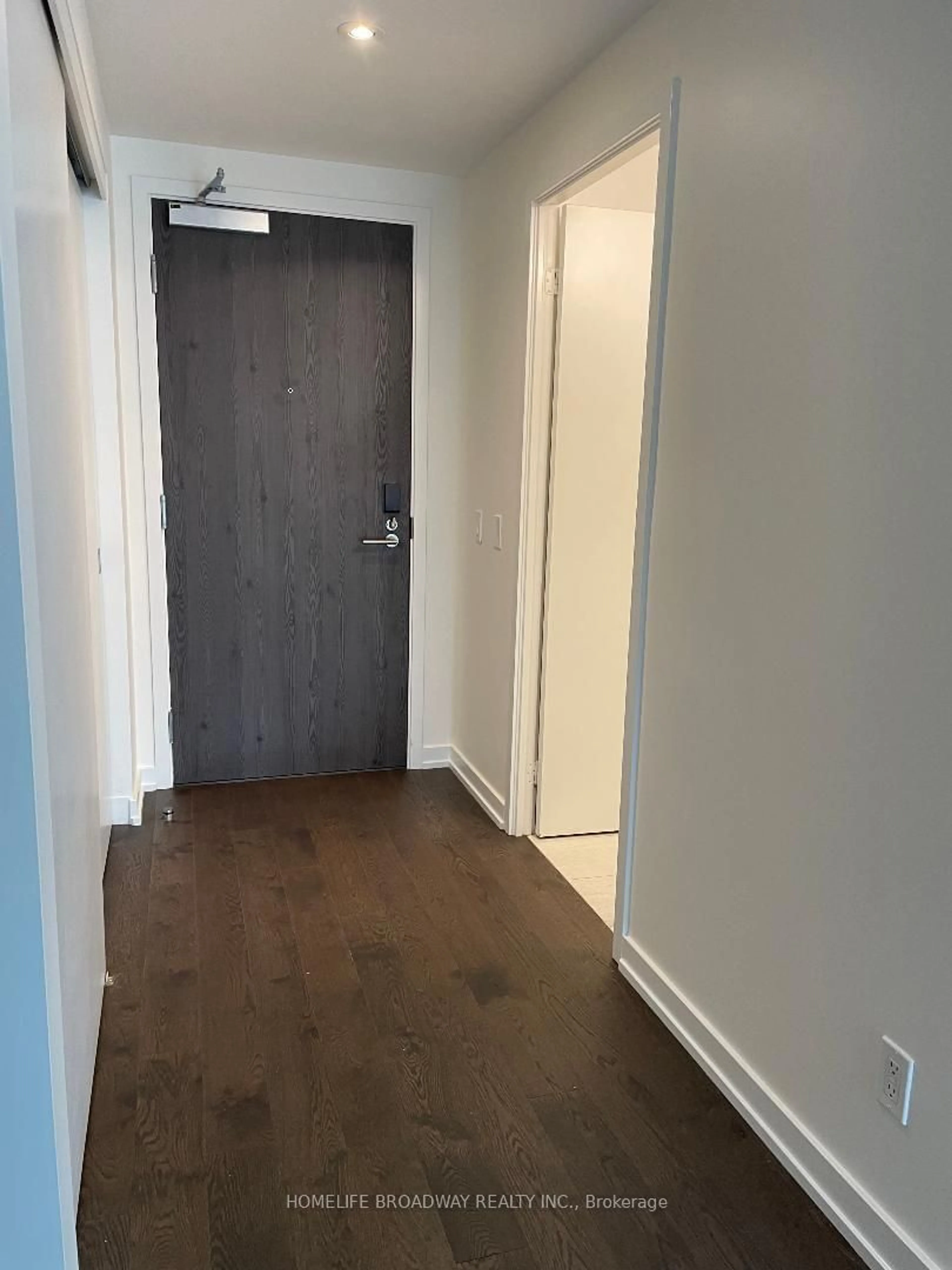 Indoor foyer, unknown floor for 25 Richmond St #1113, Toronto Ontario M5C 0A6