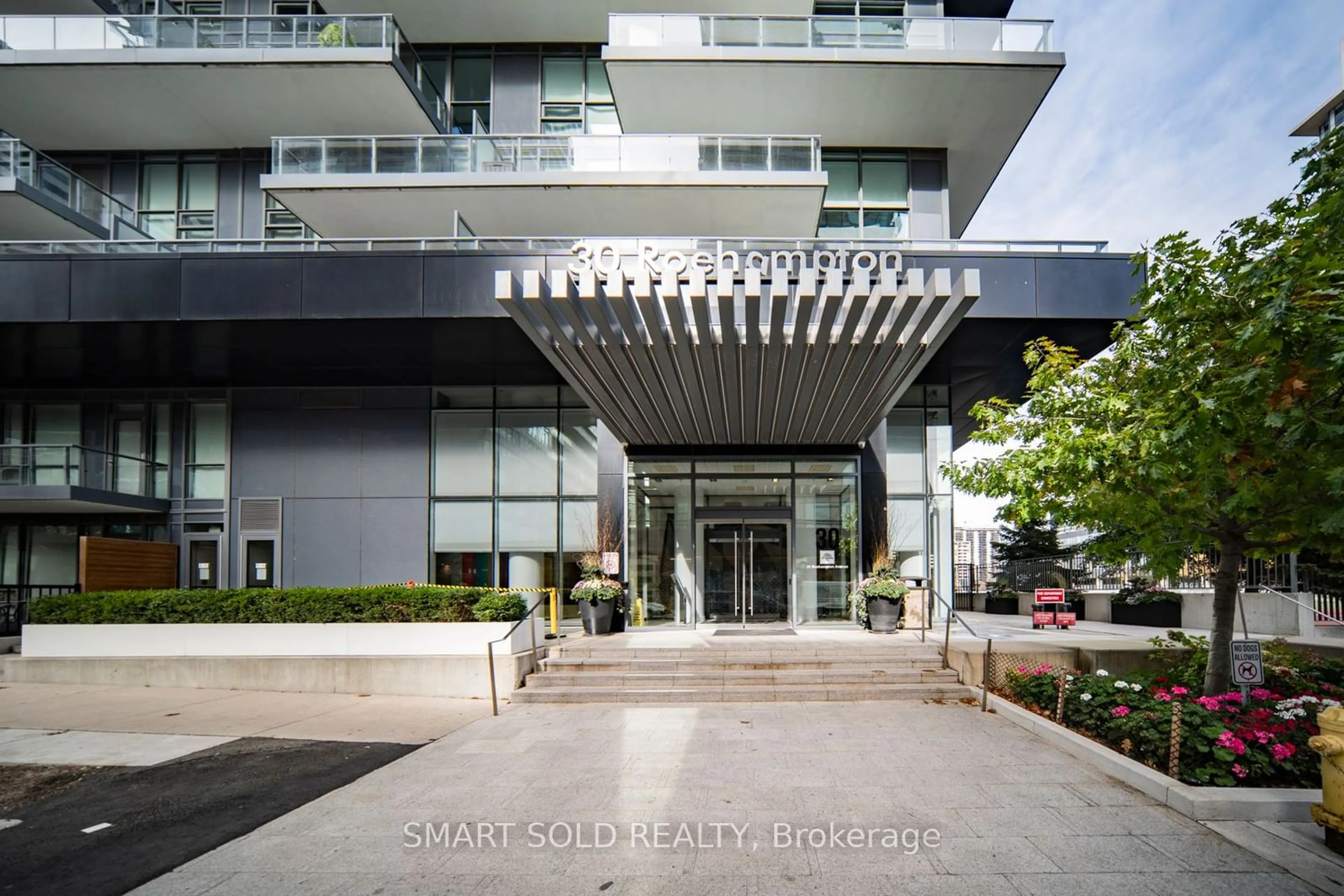 A pic from exterior of the house or condo, the front or back of building for 30 Roehampton Ave #1210, Toronto Ontario M4P 0B9