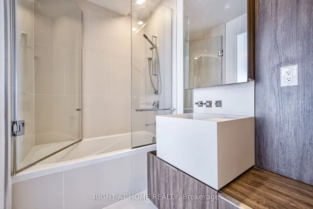Additional image 18 of 1 Bloor St Unit 4707