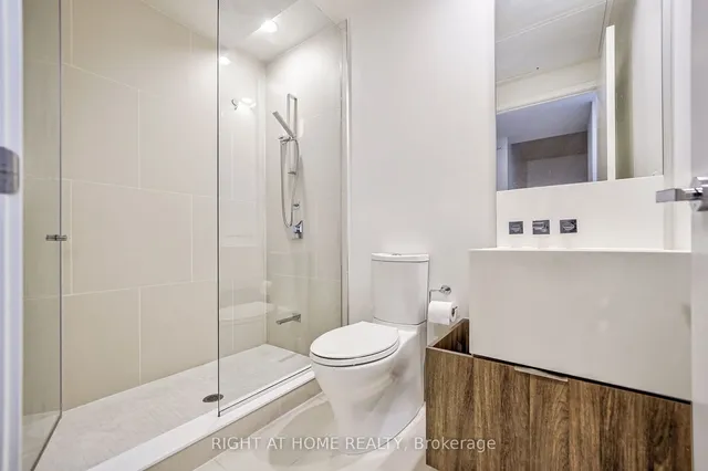 Additional image 14 of 1 Bloor St Unit 4707
