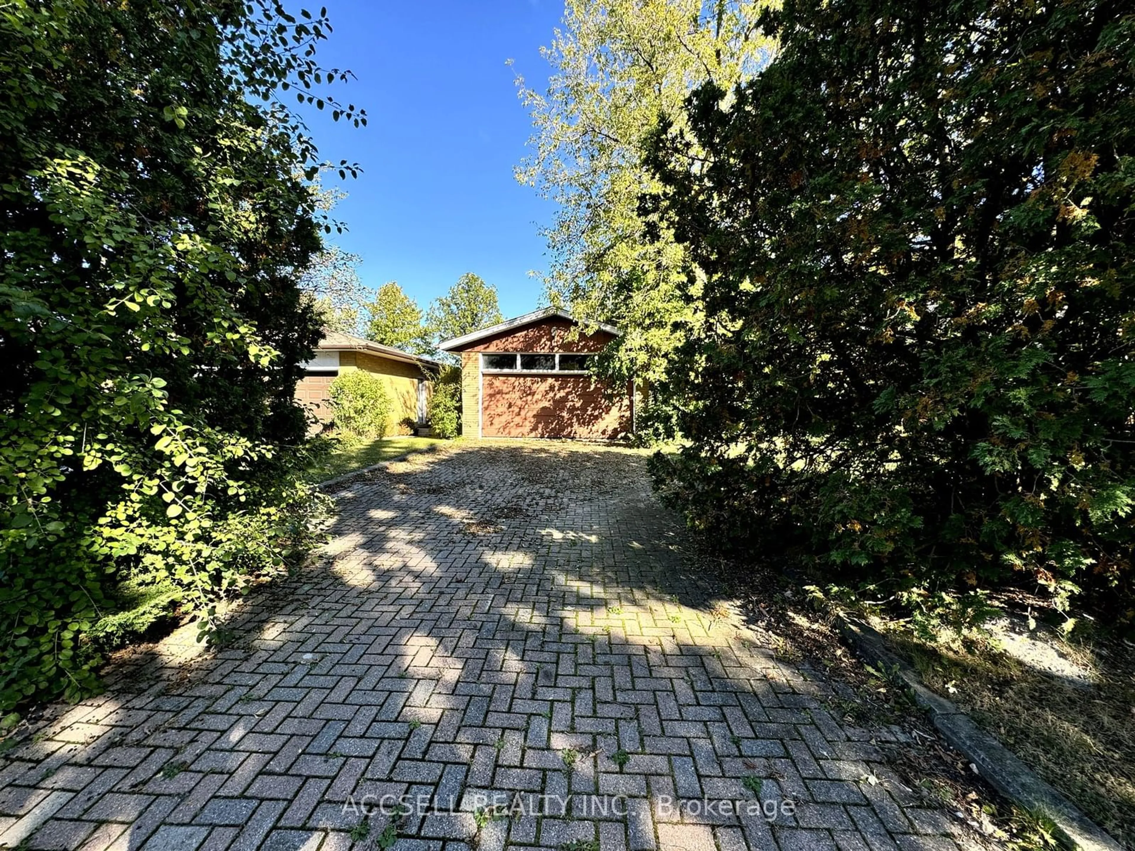 Patio, cottage for 11 Michigan Dr, Toronto Ontario M2M 3H9