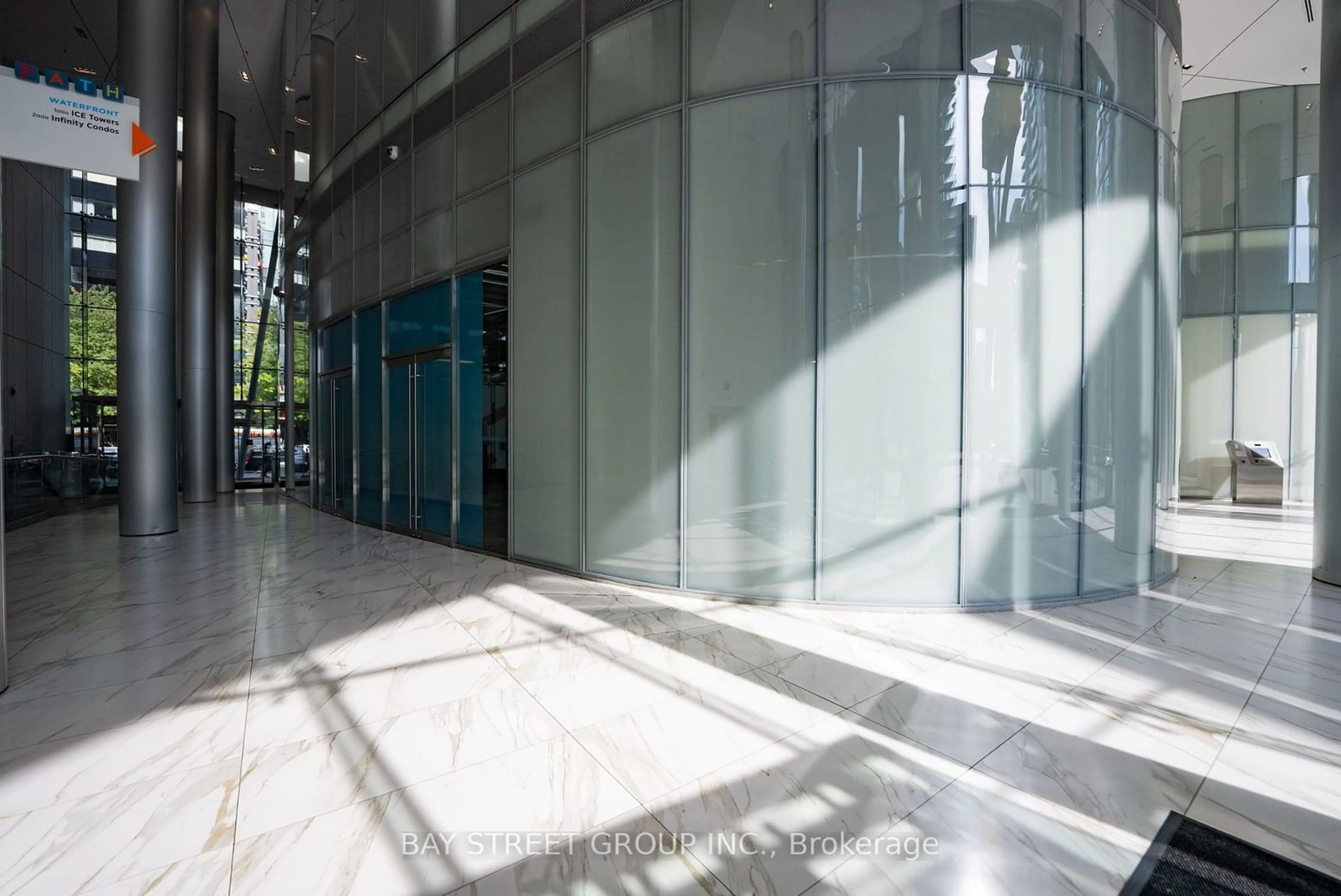 Indoor foyer, unknown floor for 14 York St #3809, Toronto Ontario M5J 2Z2