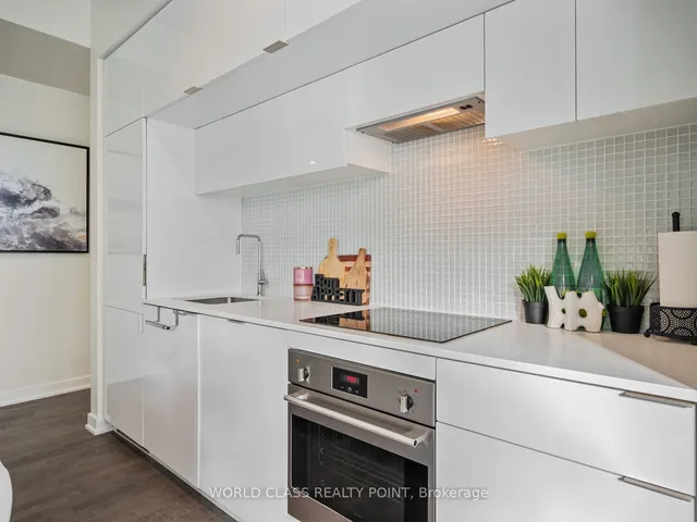 Additional property image - 185 Roehampton Ave Unit 208