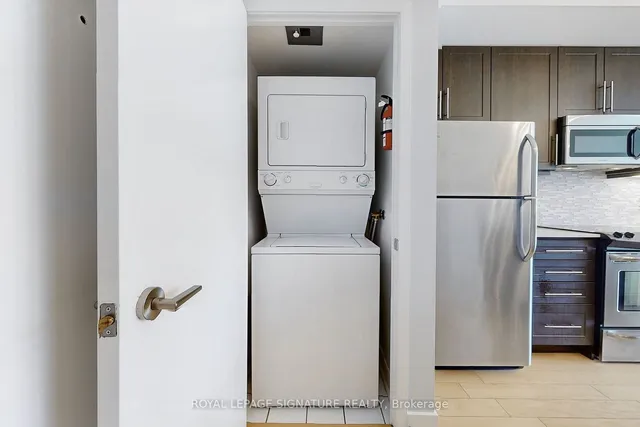 Additional property image - 1171 Queen St Unit 1508