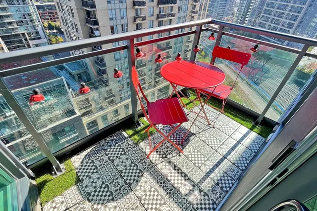 Additional property image - 1171 Queen St Unit 1508