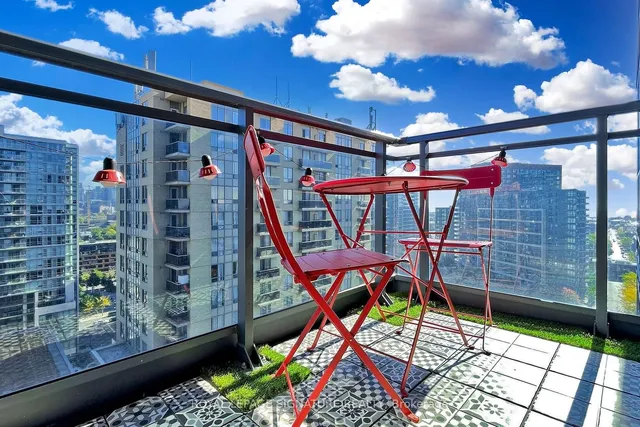 Additional property image - 1171 Queen St Unit 1508