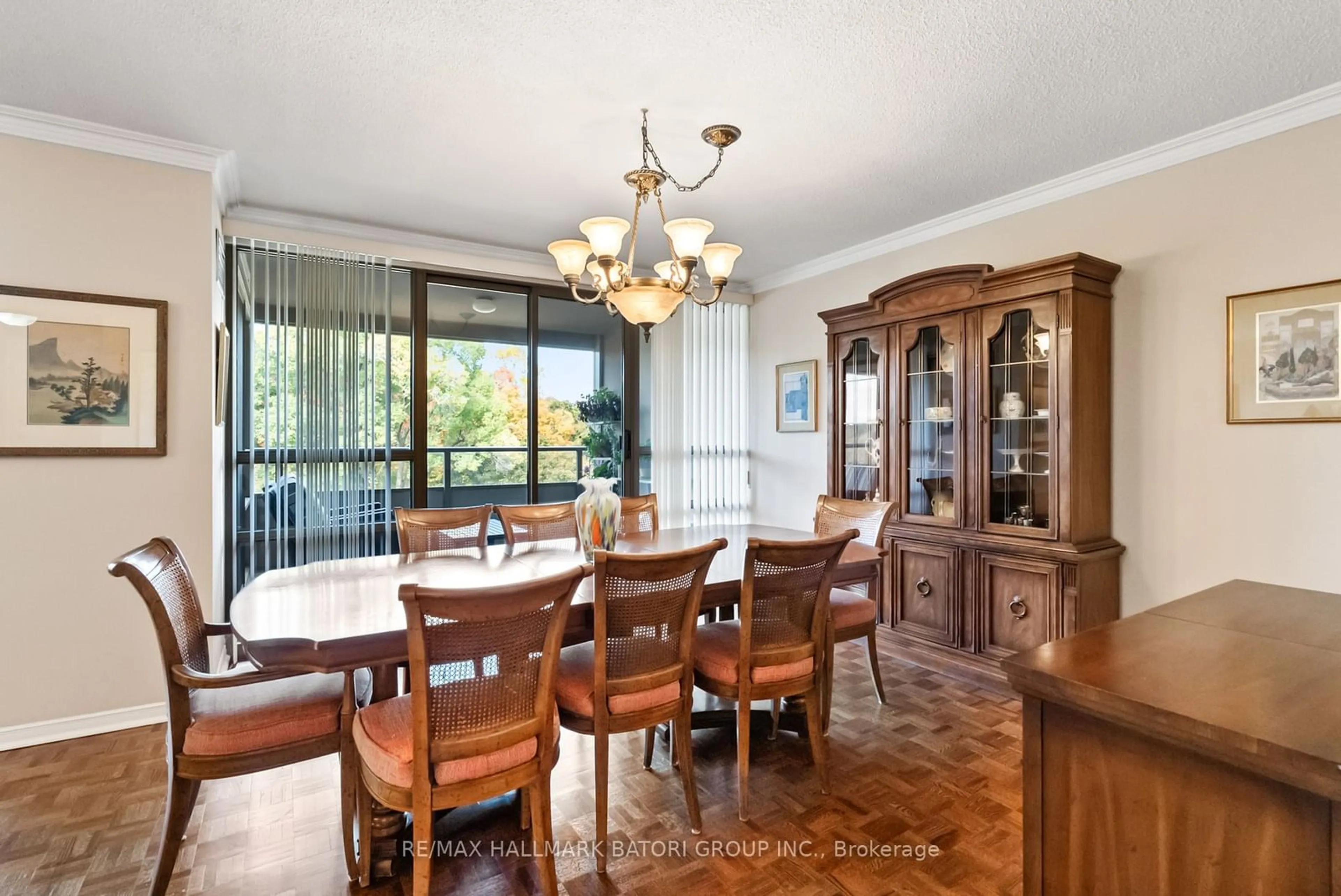 Dining room, wood floors, cottage for 19 Lower Village Gate #504, Toronto Ontario M5P 3L9