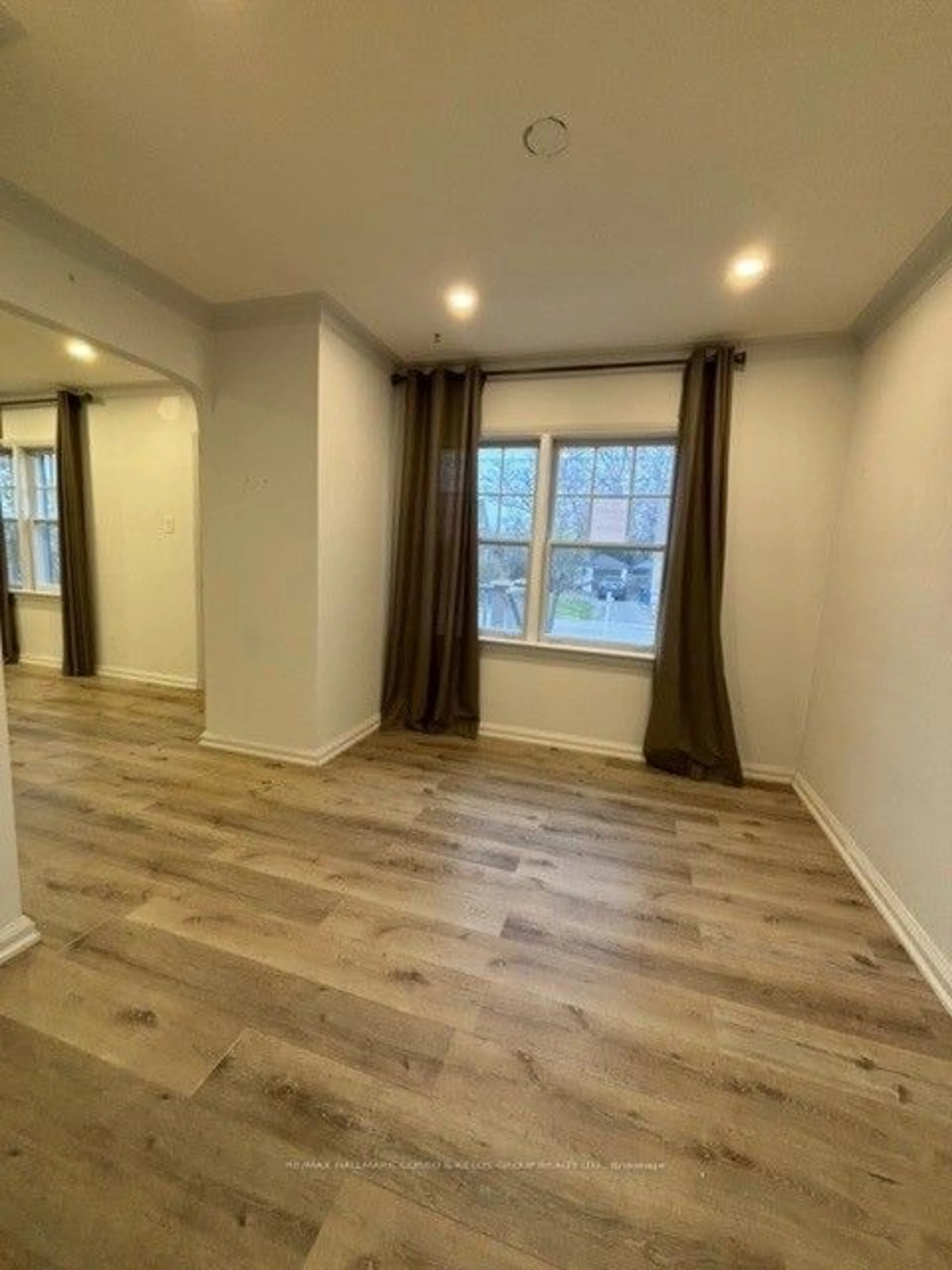 A pic of a room, wood floors for 7 Calderon Cres, Toronto Ontario M2R 2E4