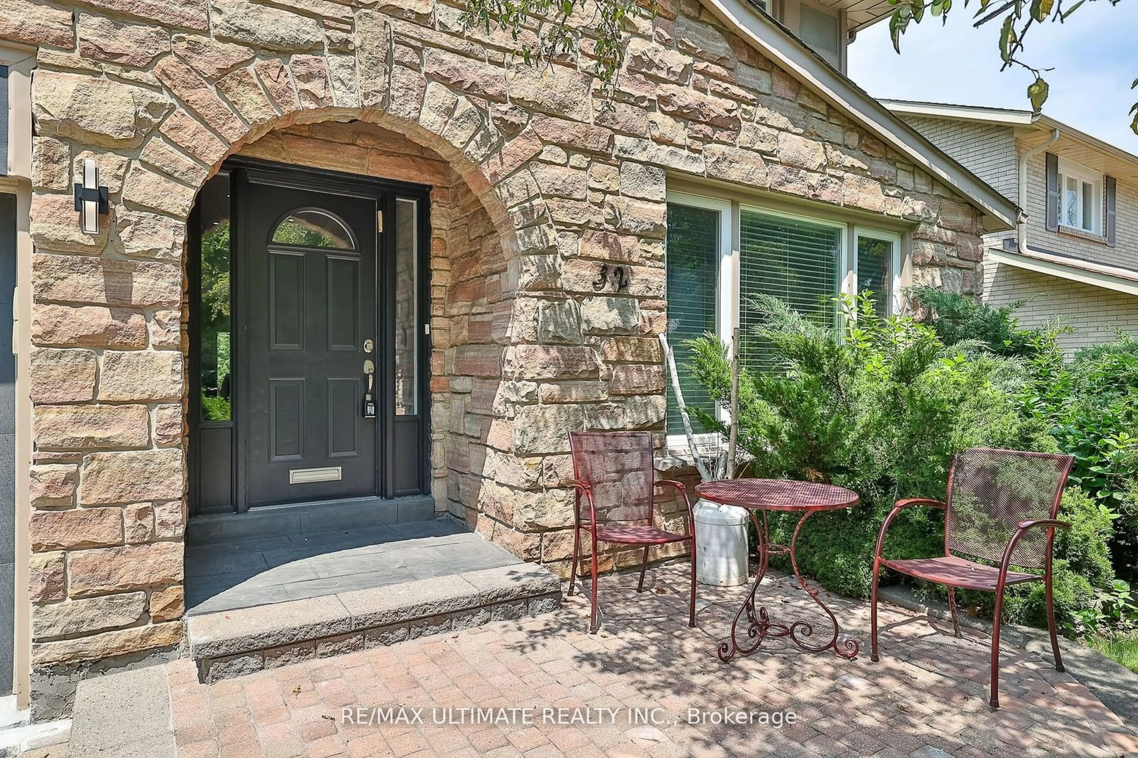 Indoor entryway, ceramic floors for 32 Apollo Dr, Toronto Ontario M3B 2G8