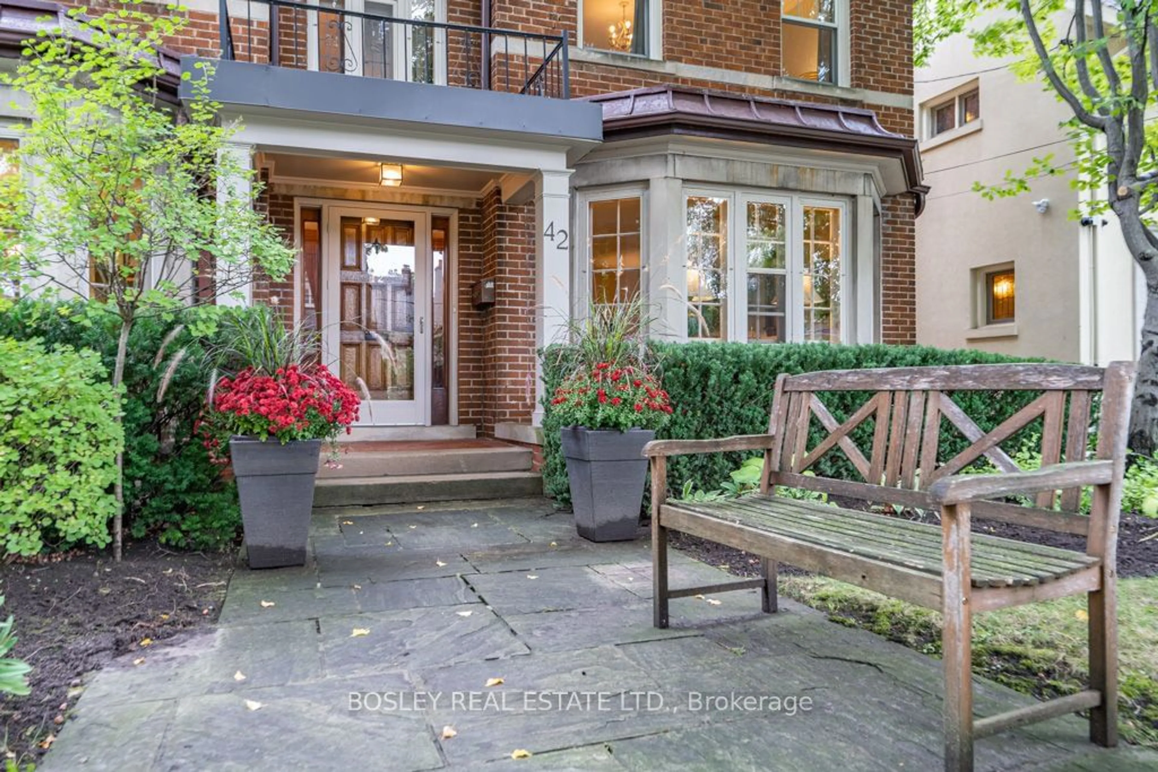 Indoor entryway, wood floors for 42 Garfield Ave, Toronto Ontario M4T 1E9