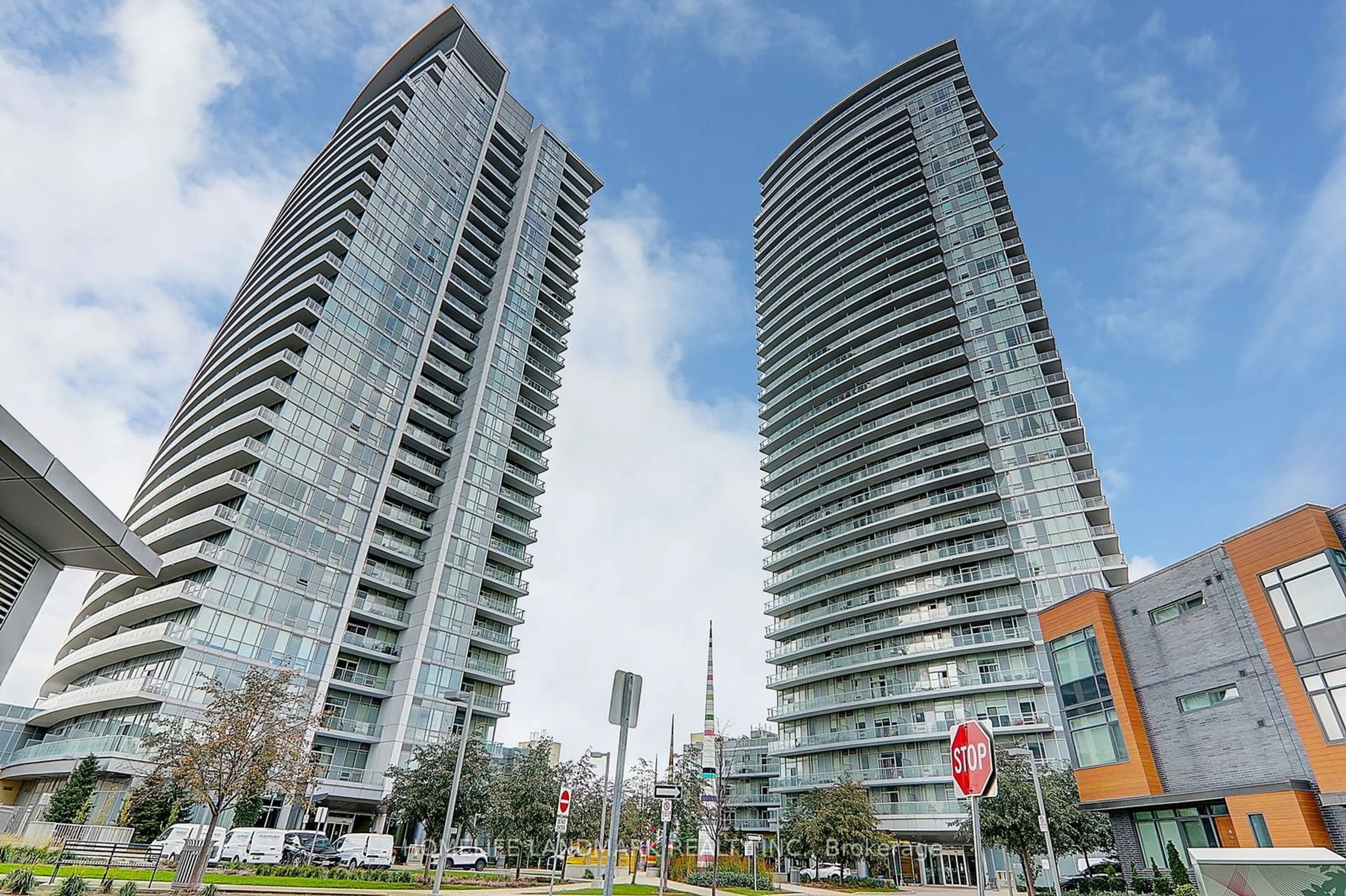 A pic from exterior of the house or condo, the view of city buildings for 70 Forest Manor Rd #2212, Toronto Ontario M2J 0A9