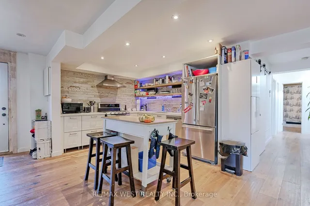Additional property image - 259 Oakwood Ave
