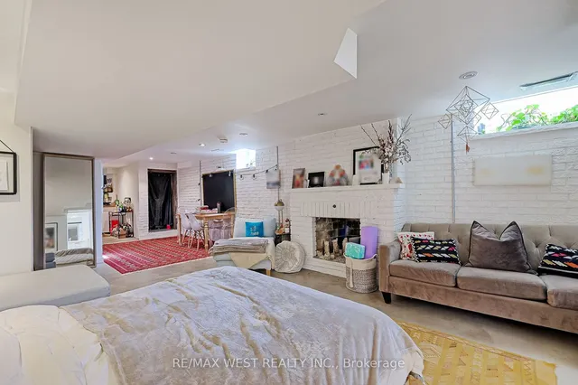 Additional property image - 259 Oakwood Ave