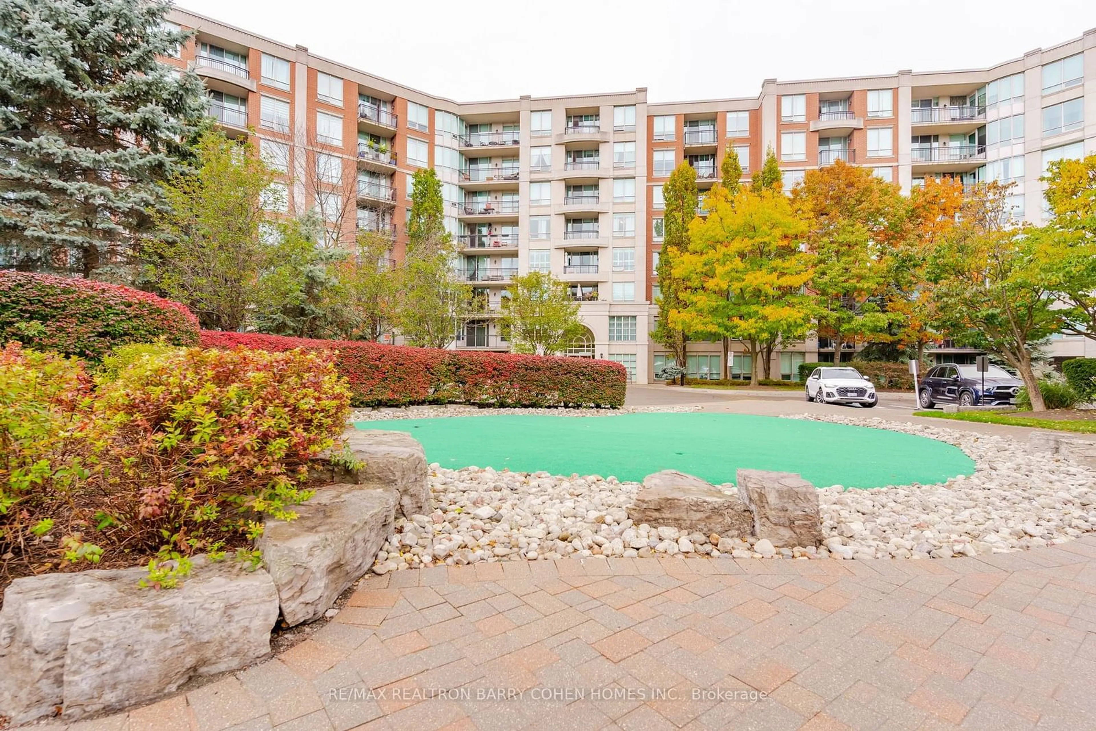 A pic from exterior of the house or condo, the street view for 28 William Carson Cres #815, Toronto Ontario M2P 2H1