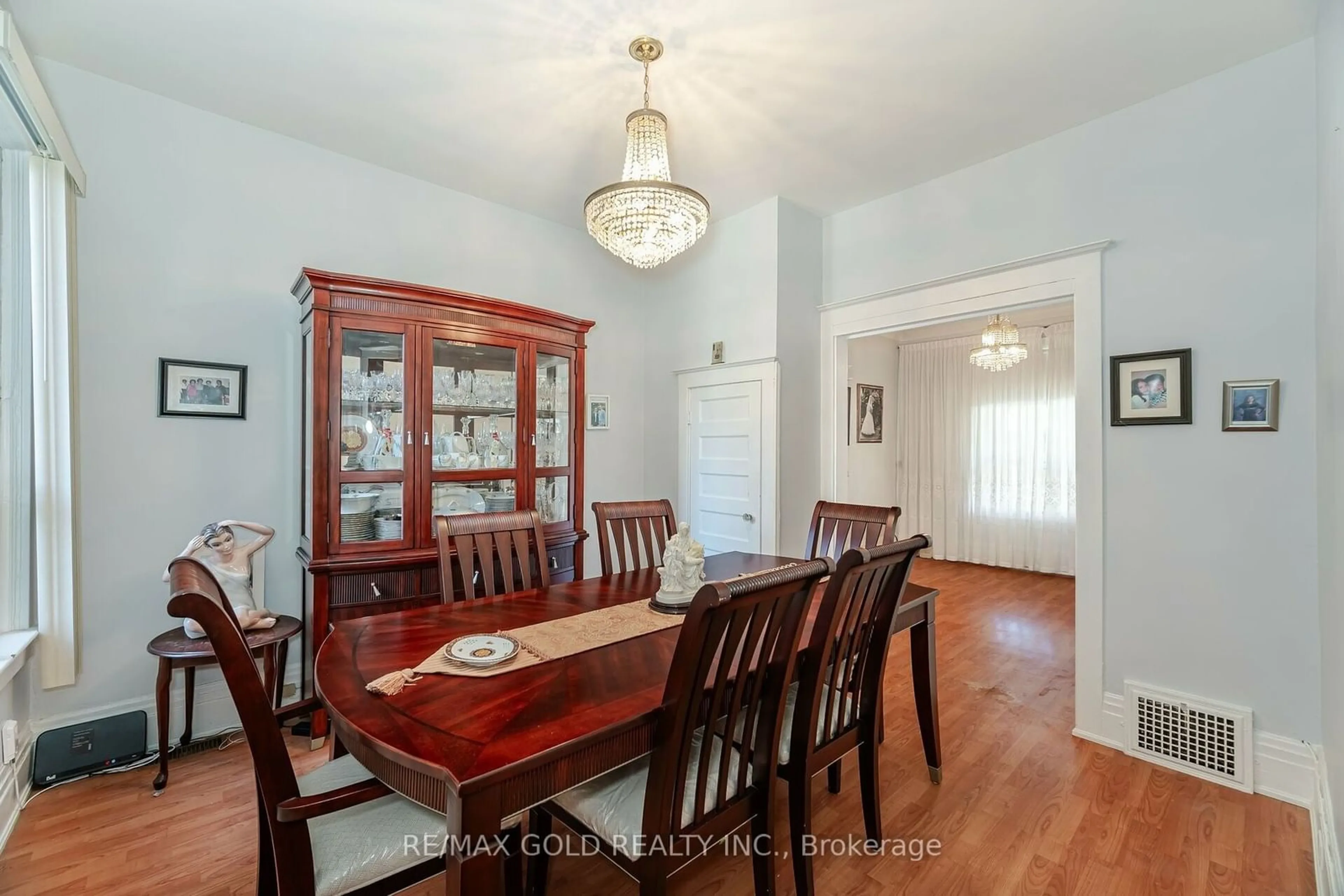 Dining room, wood floors, cottage for 262 Havelock St, Toronto Ontario M6H 3B9