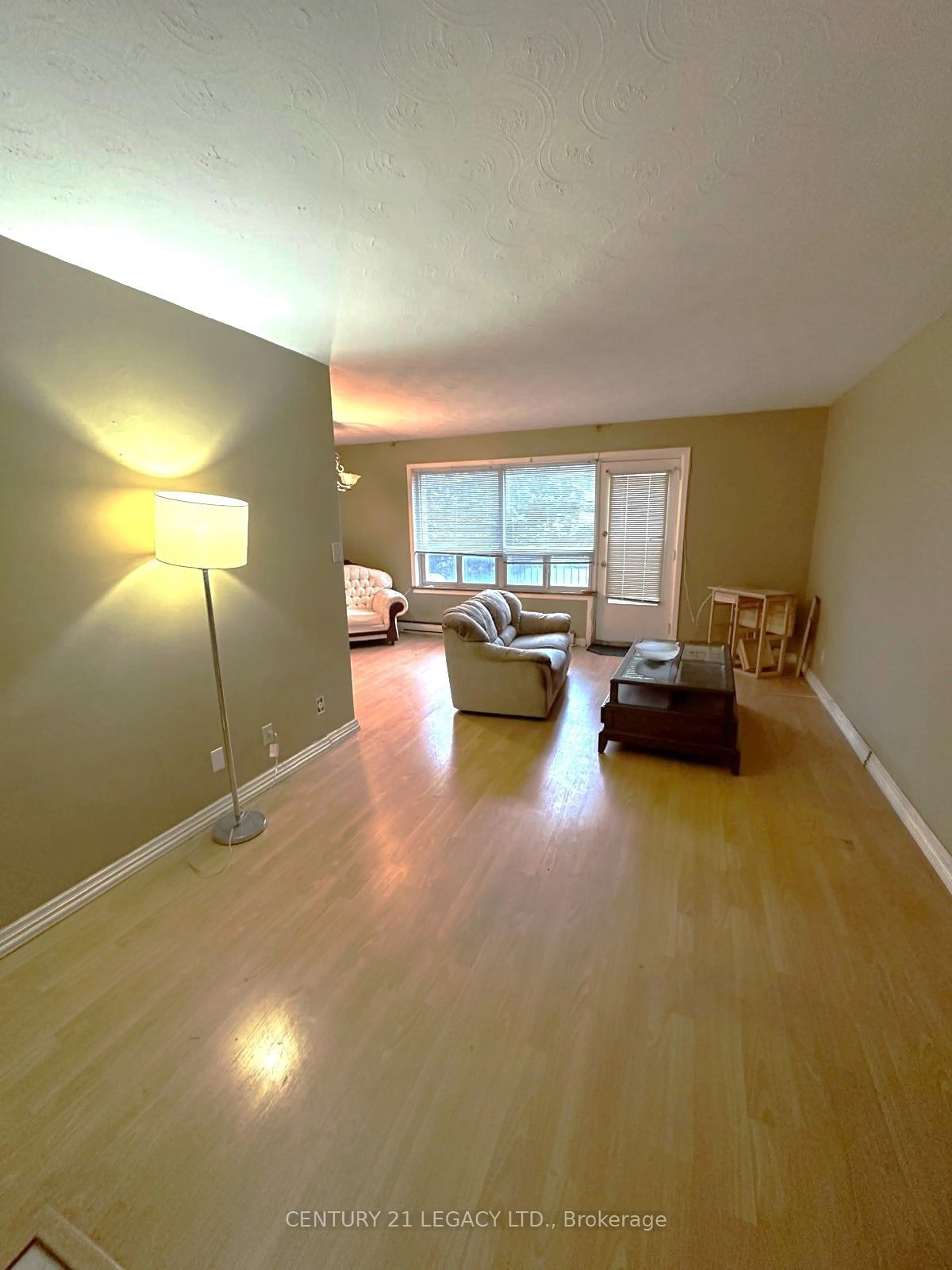 A pic of a room, not visible floor for 5877 Bathurst St #204B, Toronto Ontario M2R 1Y7