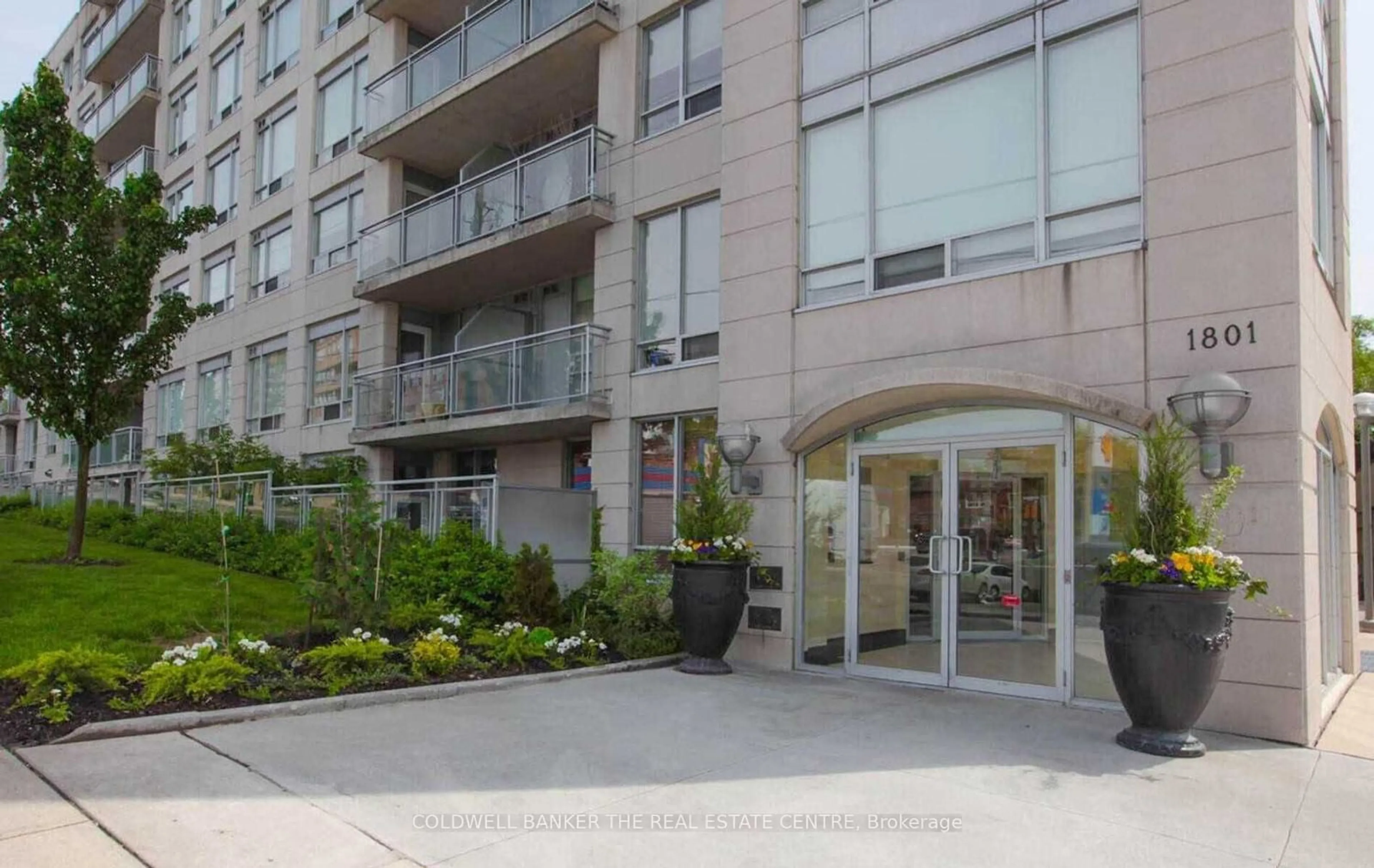 A pic from exterior of the house or condo, the front or back of building for 1801 Bayview Ave #308, Toronto Ontario M4G 4K2