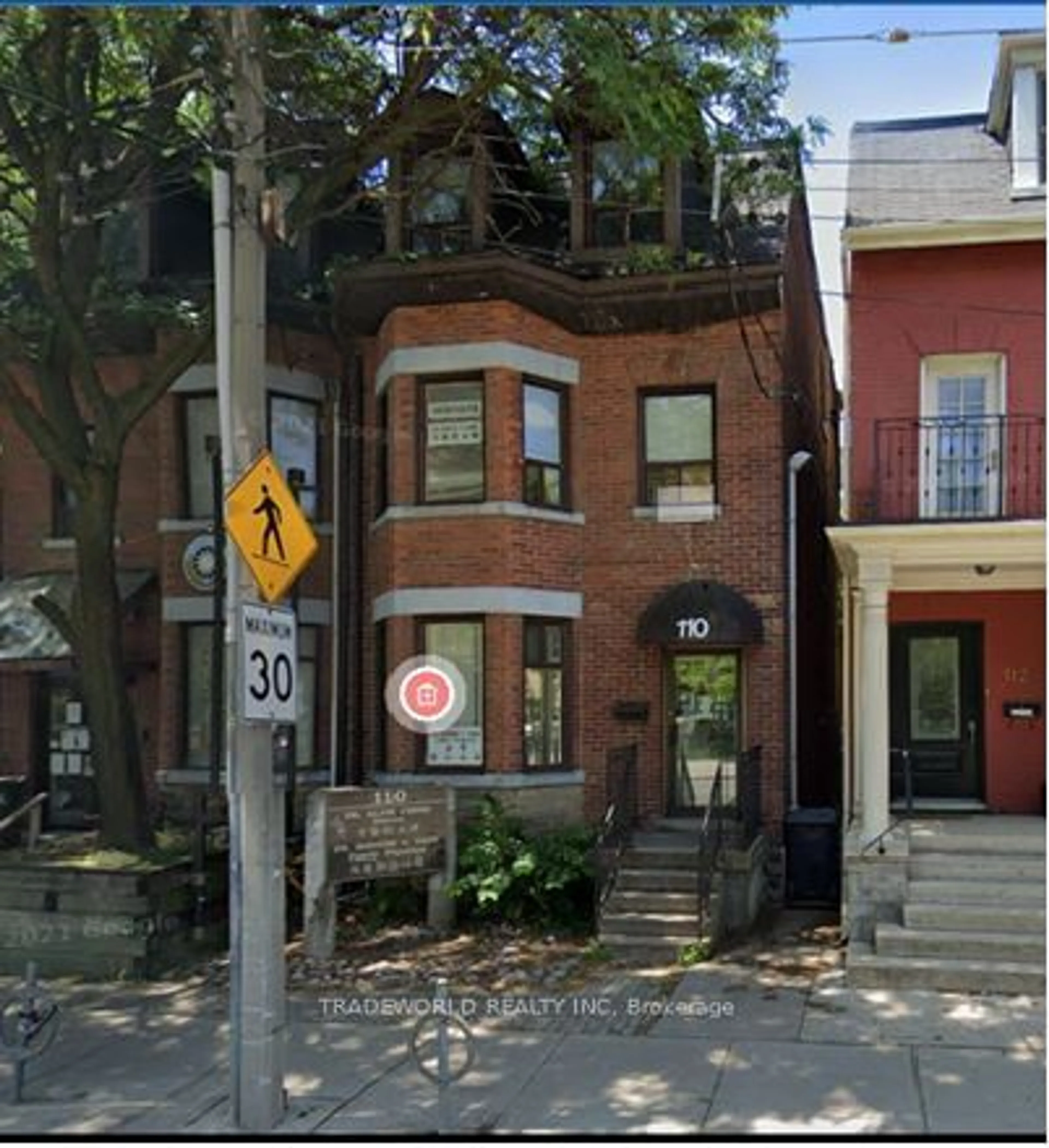 A pic from exterior of the house or condo, the street view for 110 BEVERLEY St, Toronto Ontario M5T 1Y2