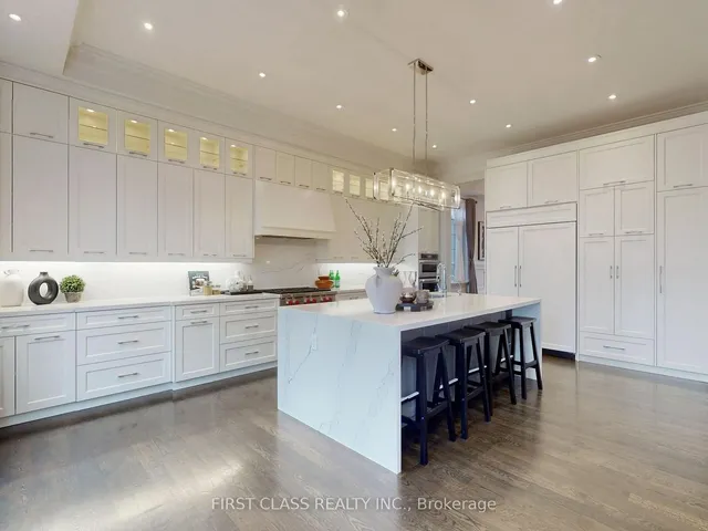 Additional property image - 504 Broadway Ave