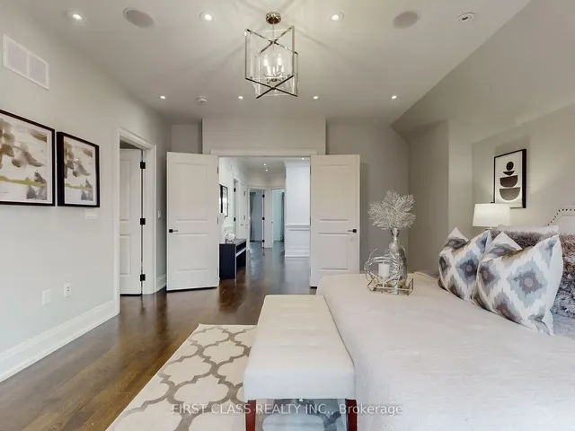 Additional property image - 504 Broadway Ave