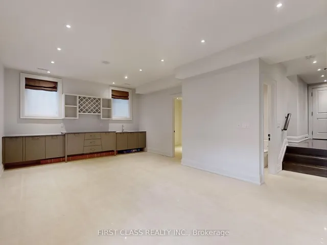 Additional property image - 504 Broadway Ave