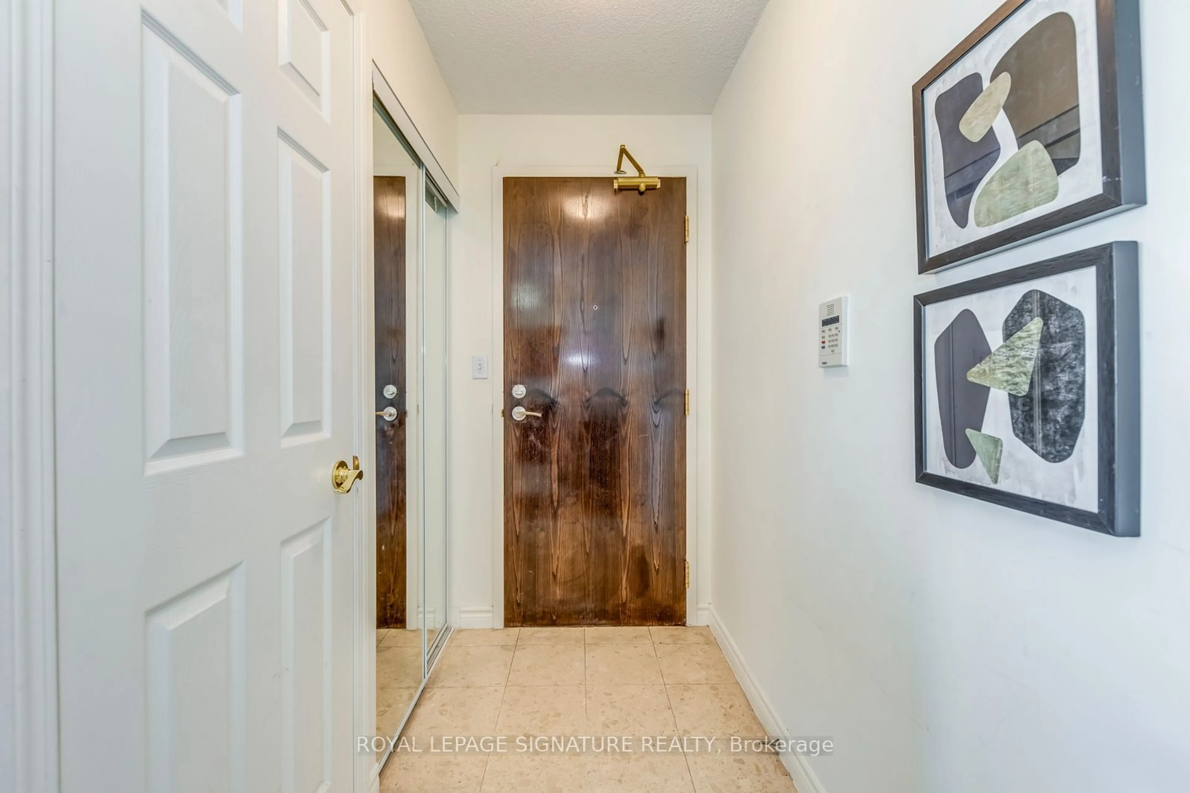 Indoor entryway, wood floors for 18 Spring Garden Ave #2510, Toronto Ontario M2N 7M2