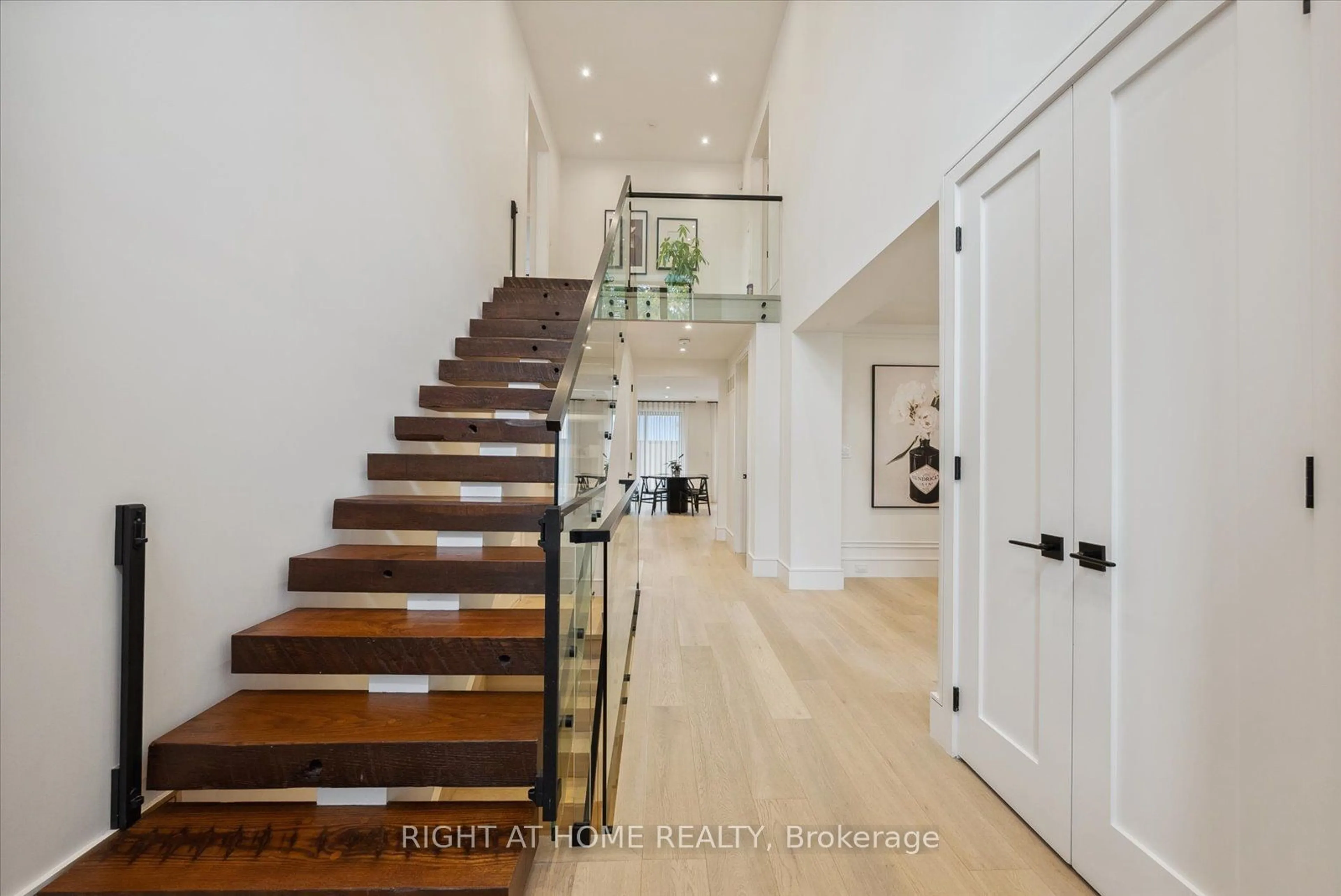 Indoor entryway, wood floors for 4 Old Park Rd, Toronto Ontario M6C 3H3