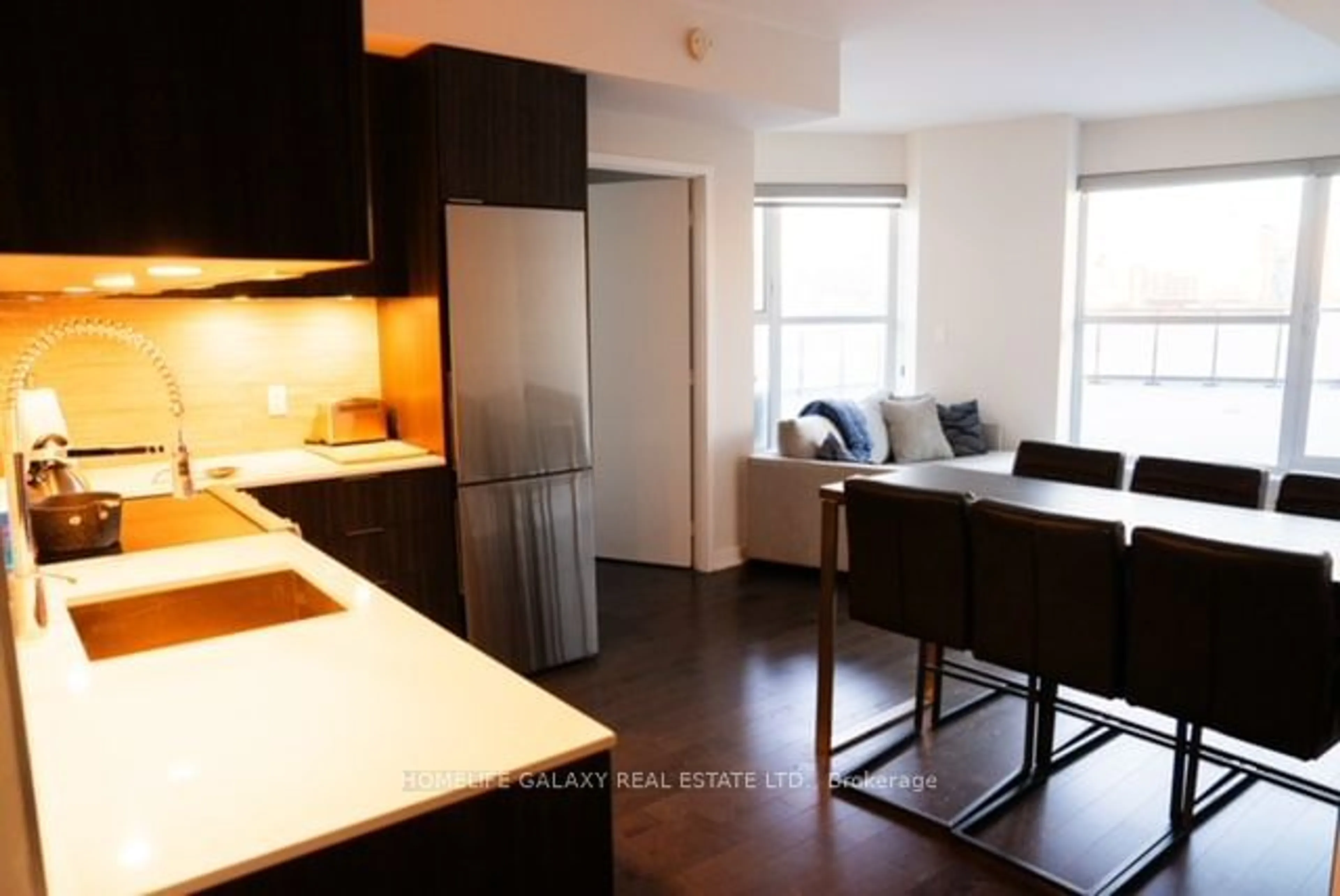 Open concept kitchen for 30 Ordnance St #508, Toronto Ontario M6K 1A1