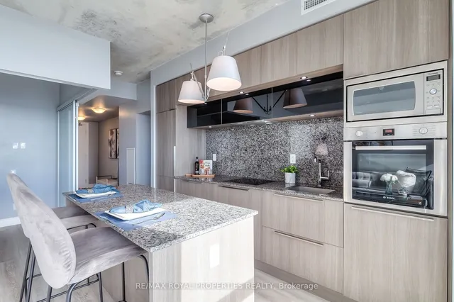 Additional property image - 88 Blue Jays Way Unit 3507